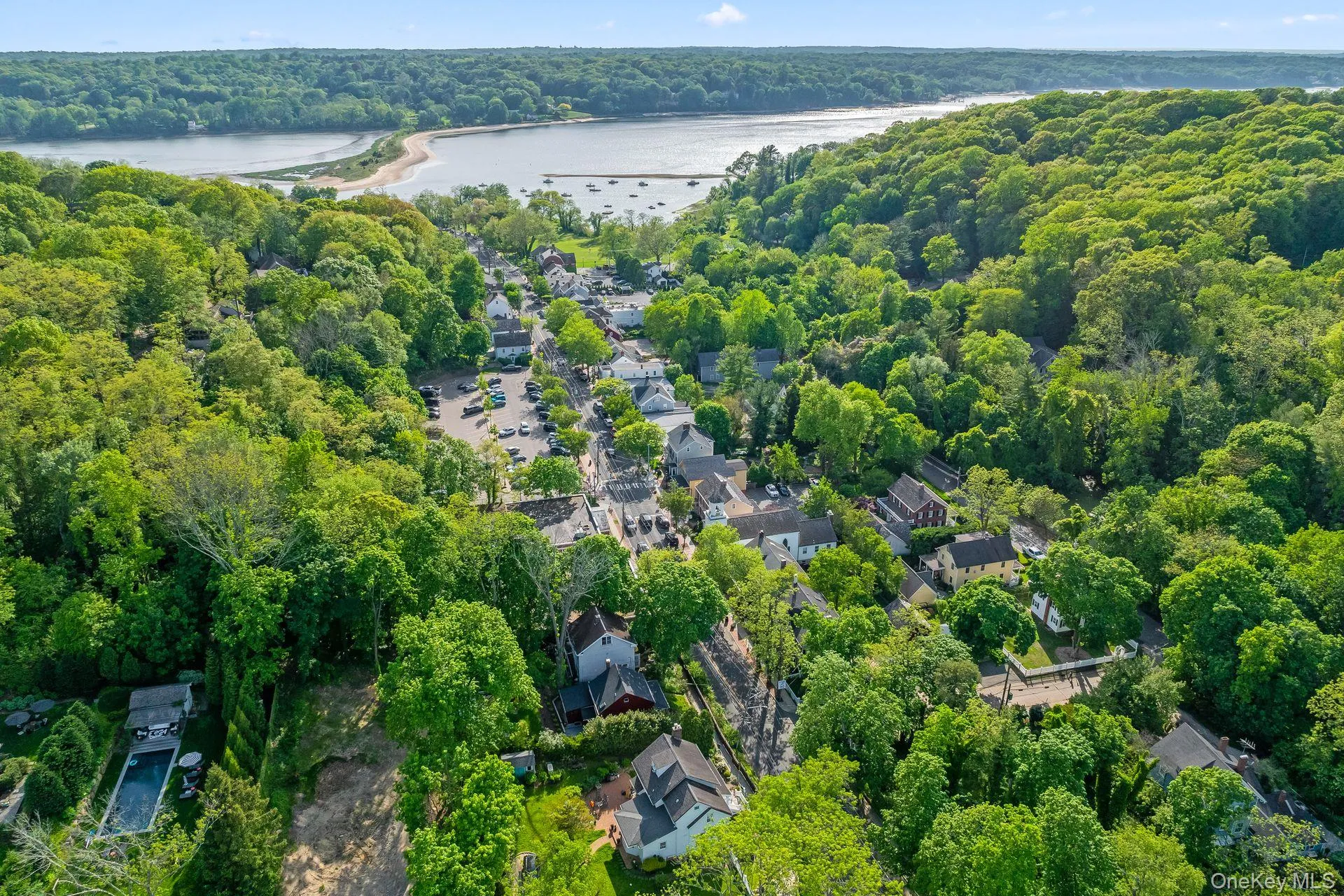 152 Main Street, Huntington, NY, 2 Bedrooms Bedrooms, 5 Rooms Rooms,1 BathroomBathrooms,Residential Lease,For Rent,Main,0,979524 152 Main Street, Huntington, NY, 2 Bedrooms Bedrooms, 5 Rooms Rooms,1 BathroomBathrooms,Residential Lease,For Rent,Main,0,979524