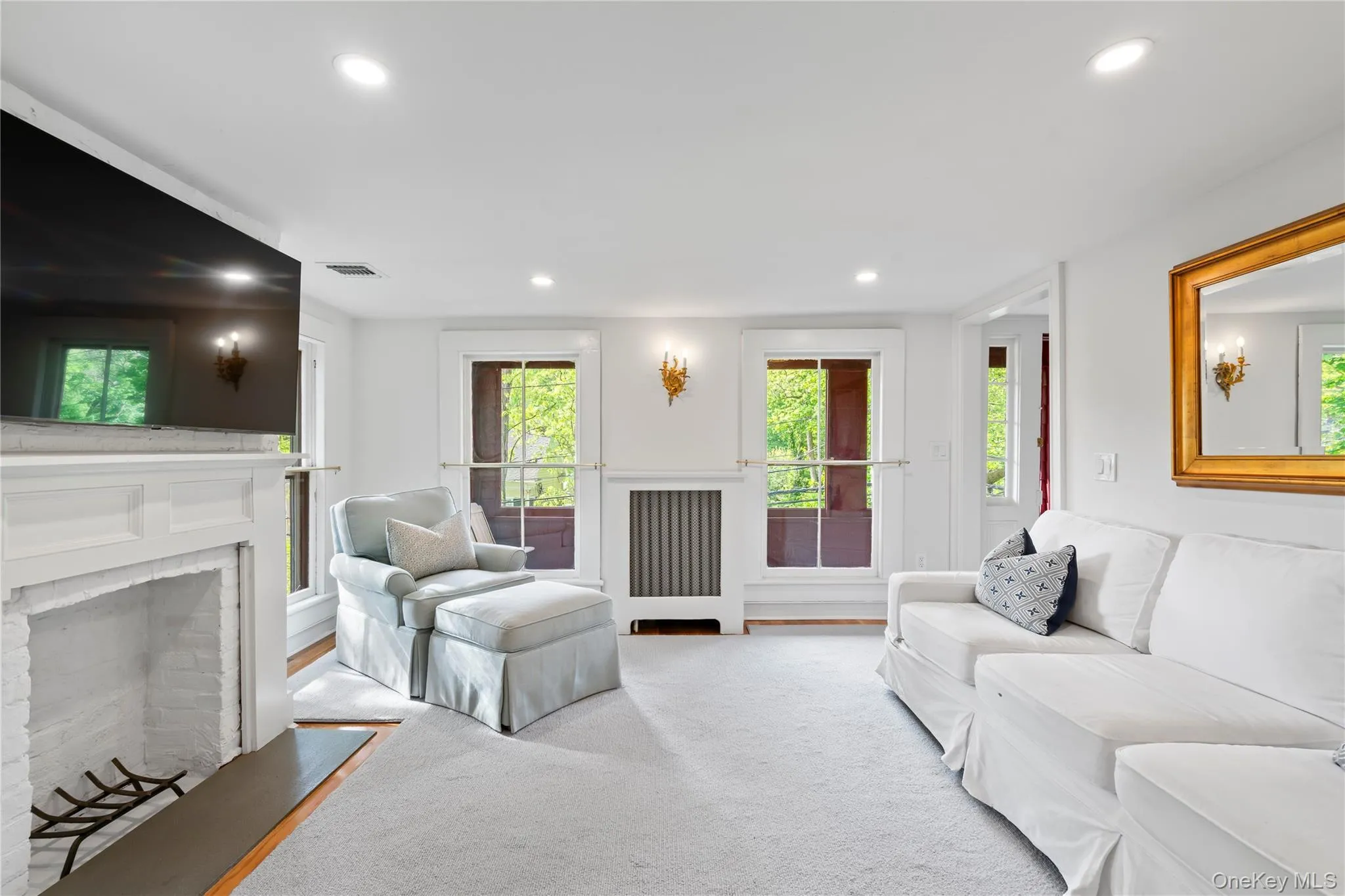 152 Main Street, Huntington, NY, 2 Bedrooms Bedrooms, 5 Rooms Rooms,1 BathroomBathrooms,Residential Lease,For Rent,Main,0,979524 152 Main Street, Huntington, NY, 2 Bedrooms Bedrooms, 5 Rooms Rooms,1 BathroomBathrooms,Residential Lease,For Rent,Main,0,979524