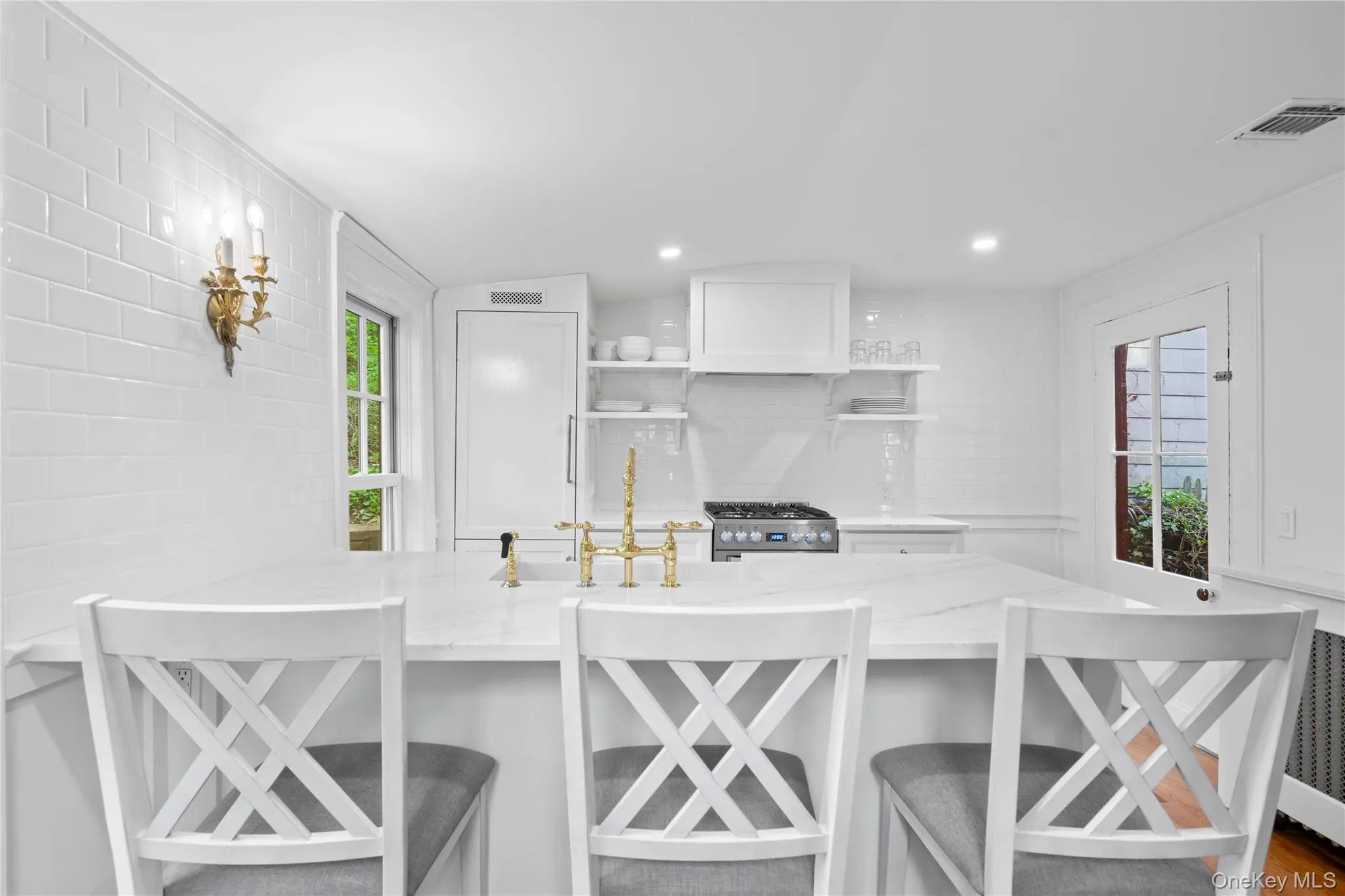 152 Main Street, Huntington, NY, 2 Bedrooms Bedrooms, 5 Rooms Rooms,1 BathroomBathrooms,Residential Lease,For Rent,Main,0,979524 152 Main Street, Huntington, NY, 2 Bedrooms Bedrooms, 5 Rooms Rooms,1 BathroomBathrooms,Residential Lease,For Rent,Main,0,979524