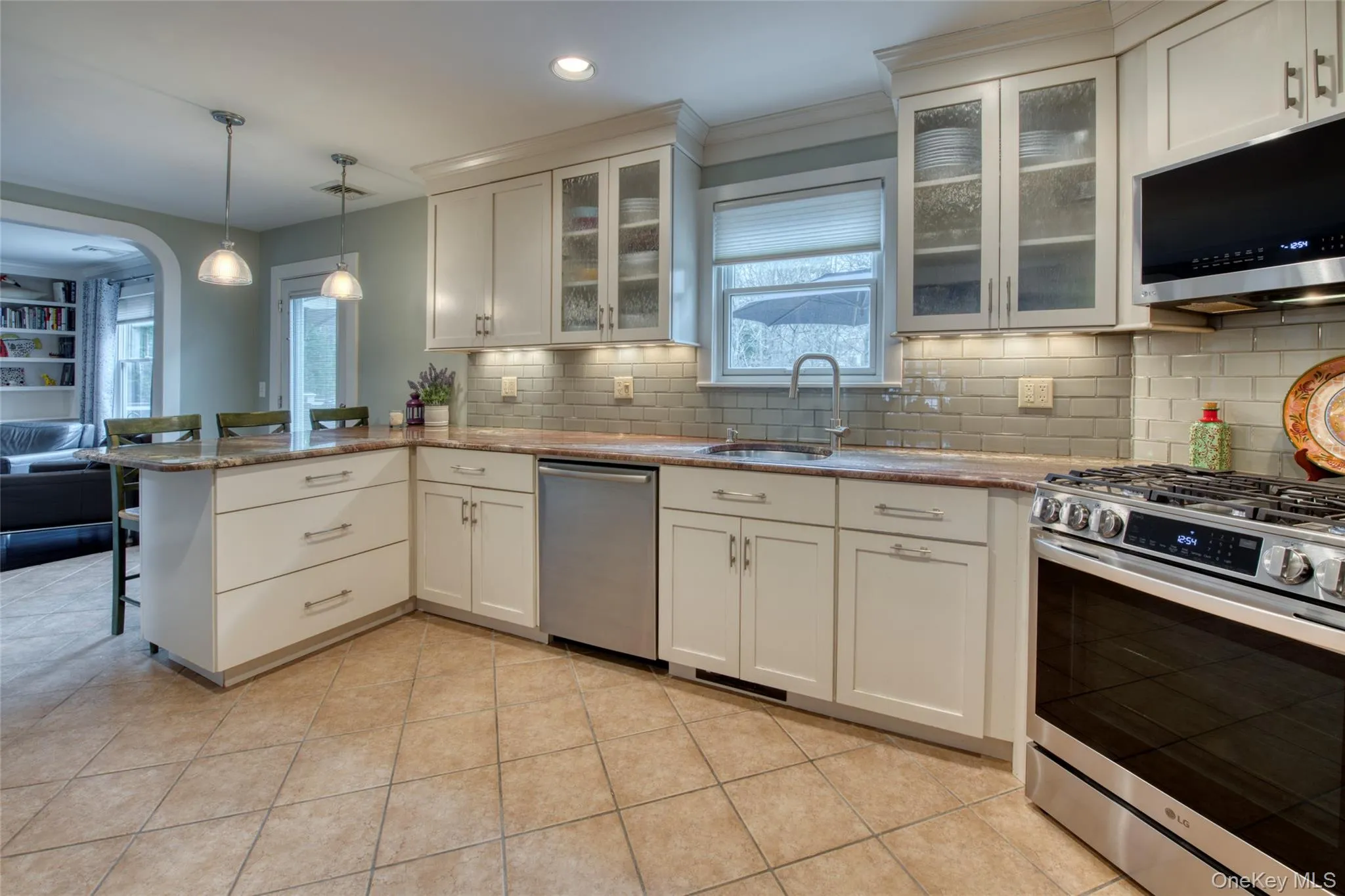 9 Deborah Drive, Southampton, NY, 4 Bedrooms Bedrooms, 9 Rooms Rooms,2 BathroomsBathrooms,Residential Lease,For Rent,Deborah,0,979530 9 Deborah Drive, Southampton, NY, 4 Bedrooms Bedrooms, 9 Rooms Rooms,2 BathroomsBathrooms,Residential Lease,For Rent,Deborah,0,979530