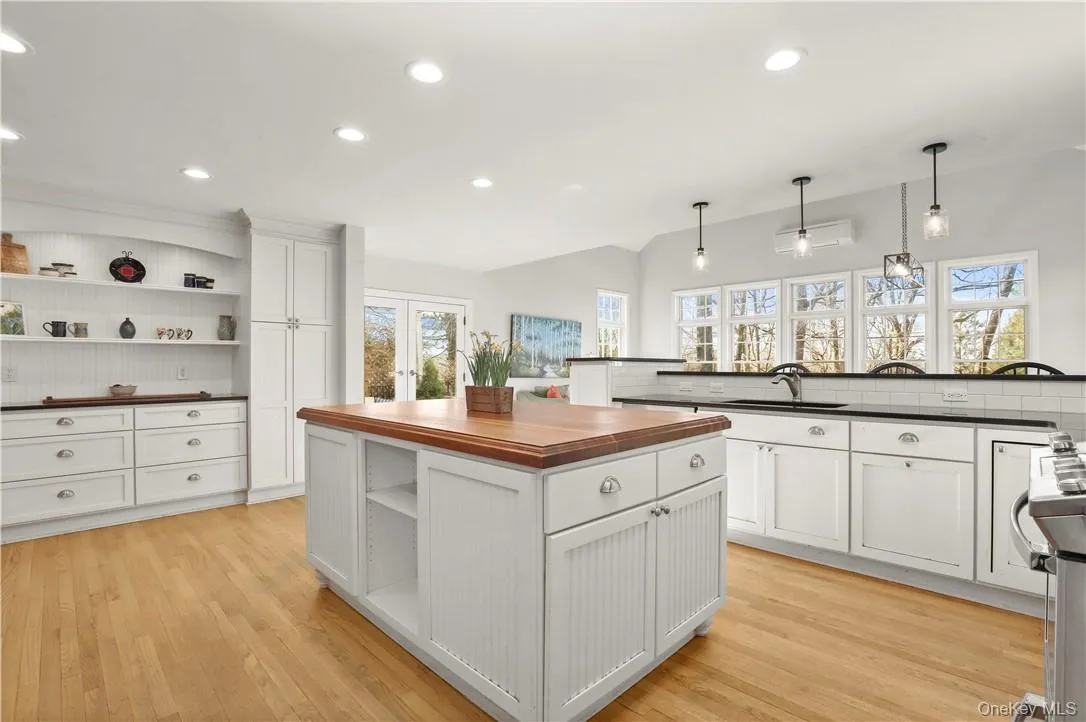 Light and bright Light and bright