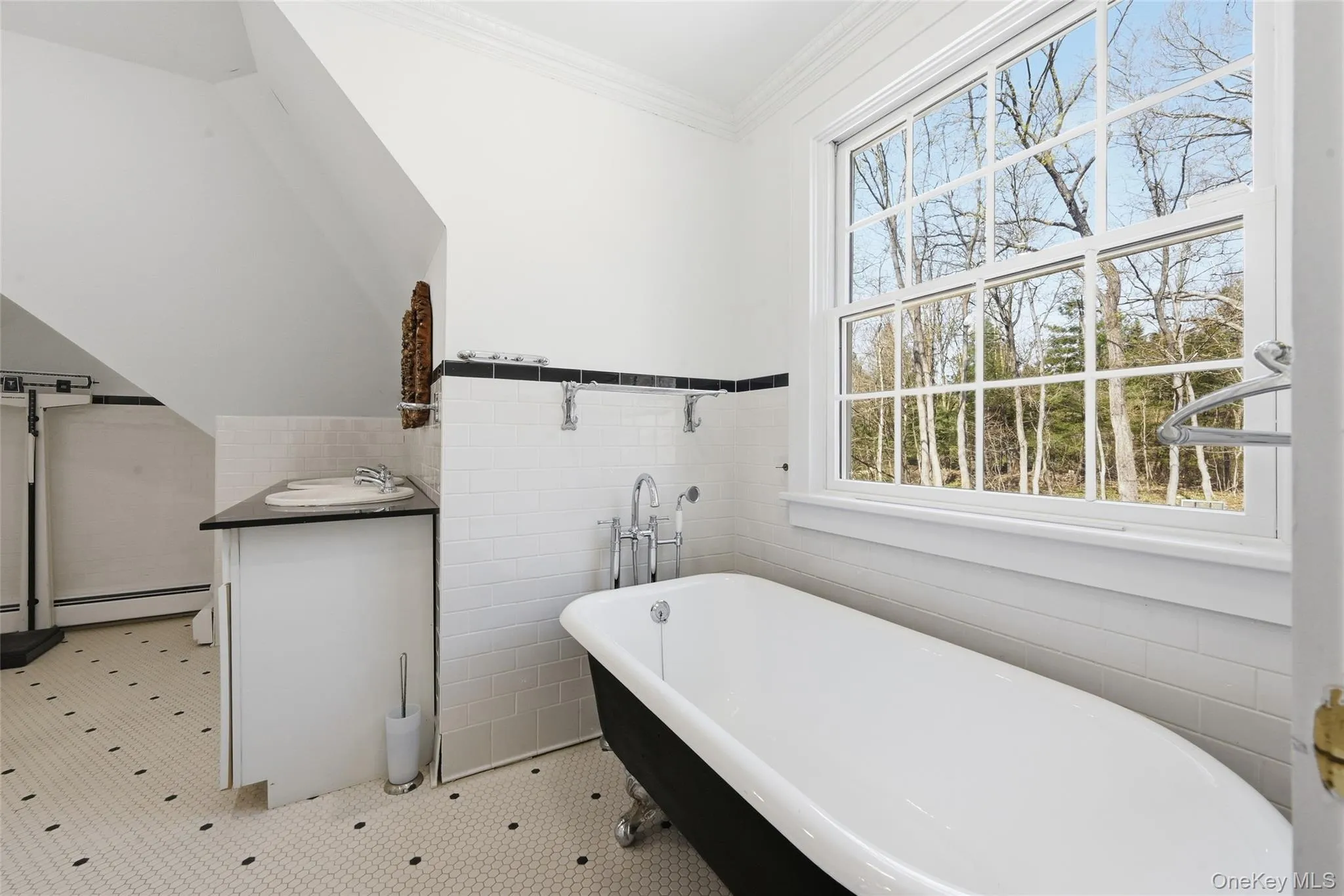 22 Brookville Road, Oyster Bay, NY, 6 Bedrooms Bedrooms, 14 Rooms Rooms,3 BathroomsBathrooms,Residential,For Rent,Brookville,0,979551 22 Brookville Road, Oyster Bay, NY, 6 Bedrooms Bedrooms, 14 Rooms Rooms,3 BathroomsBathrooms,Residential,For Rent,Brookville,0,979551