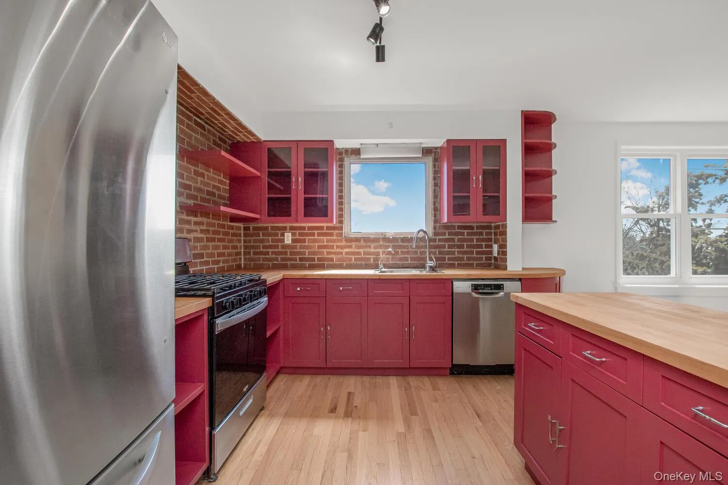 2768 Netherland Avenue, New York, NY, 4 Bedrooms Bedrooms, 8 Rooms Rooms,2 BathroomsBathrooms,Residential,For Rent,Netherland,0,979561 2768 Netherland Avenue, New York, NY, 4 Bedrooms Bedrooms, 8 Rooms Rooms,2 BathroomsBathrooms,Residential,For Rent,Netherland,0,979561