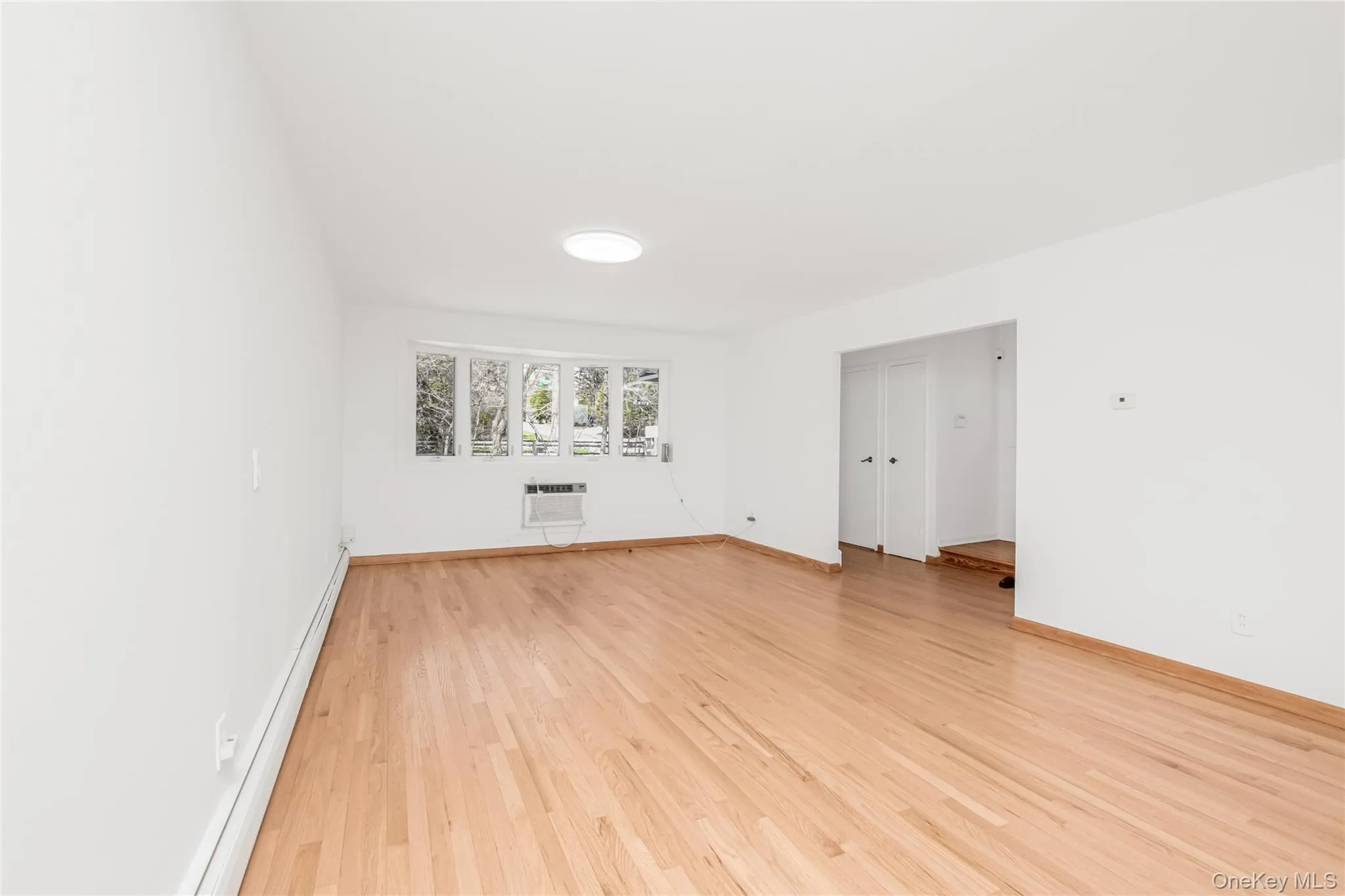 2768 Netherland Avenue, New York, NY, 4 Bedrooms Bedrooms, 8 Rooms Rooms,2 BathroomsBathrooms,Residential,For Rent,Netherland,0,979561 2768 Netherland Avenue, New York, NY, 4 Bedrooms Bedrooms, 8 Rooms Rooms,2 BathroomsBathrooms,Residential,For Rent,Netherland,0,979561