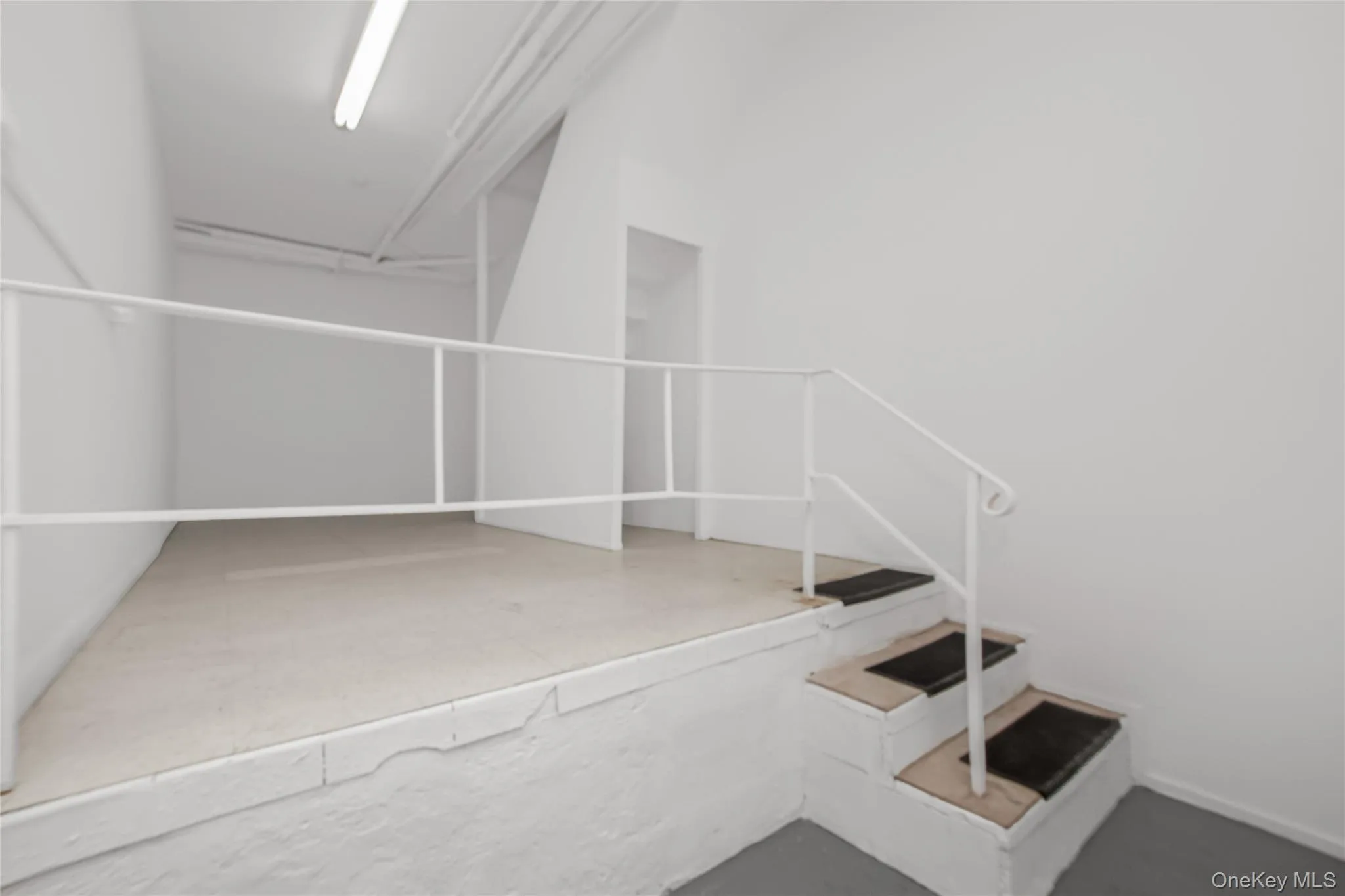 2768 Netherland Avenue, New York, NY, 4 Bedrooms Bedrooms, 8 Rooms Rooms,2 BathroomsBathrooms,Residential,For Rent,Netherland,0,979561 2768 Netherland Avenue, New York, NY, 4 Bedrooms Bedrooms, 8 Rooms Rooms,2 BathroomsBathrooms,Residential,For Rent,Netherland,0,979561