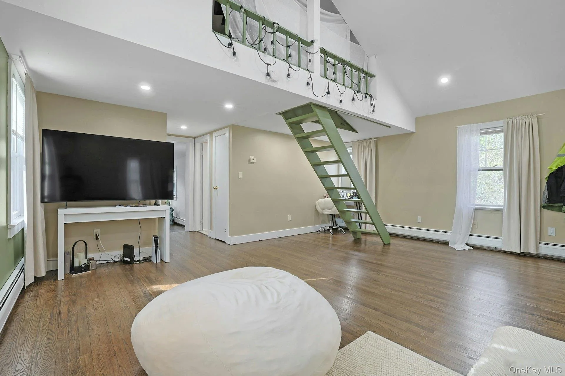 200 Bardonia Road, Clarkstown, NY, 4 Bedrooms Bedrooms, 9 Rooms Rooms,3 BathroomsBathrooms,Residential Sale,For Rent,Bardonia,0,979567 200 Bardonia Road, Clarkstown, NY, 4 Bedrooms Bedrooms, 9 Rooms Rooms,3 BathroomsBathrooms,Residential Sale,For Rent,Bardonia,0,979567