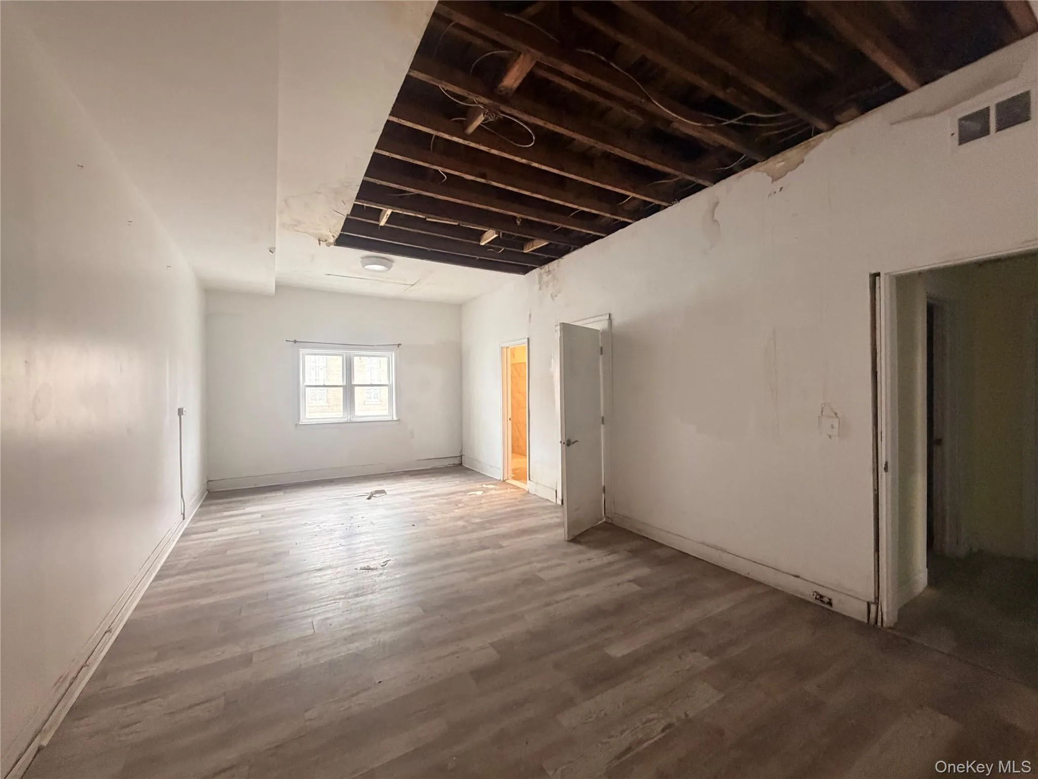 21 North Street, Middletown, NY, ,Commercial Lease,For Rent,North,0,979610 21 North Street, Middletown, NY, ,Commercial Lease,For Rent,North,0,979610