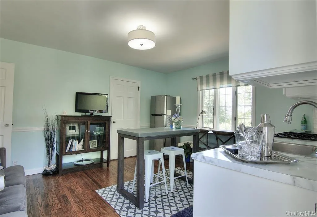 # Highview Drive, Huntington, NY, 1 Bedroom Bedrooms, 2 Rooms Rooms,1 BathroomBathrooms,Residential Lease,For Rent,Highview,0,979612 # Highview Drive, Huntington, NY, 1 Bedroom Bedrooms, 2 Rooms Rooms,1 BathroomBathrooms,Residential Lease,For Rent,Highview,0,979612