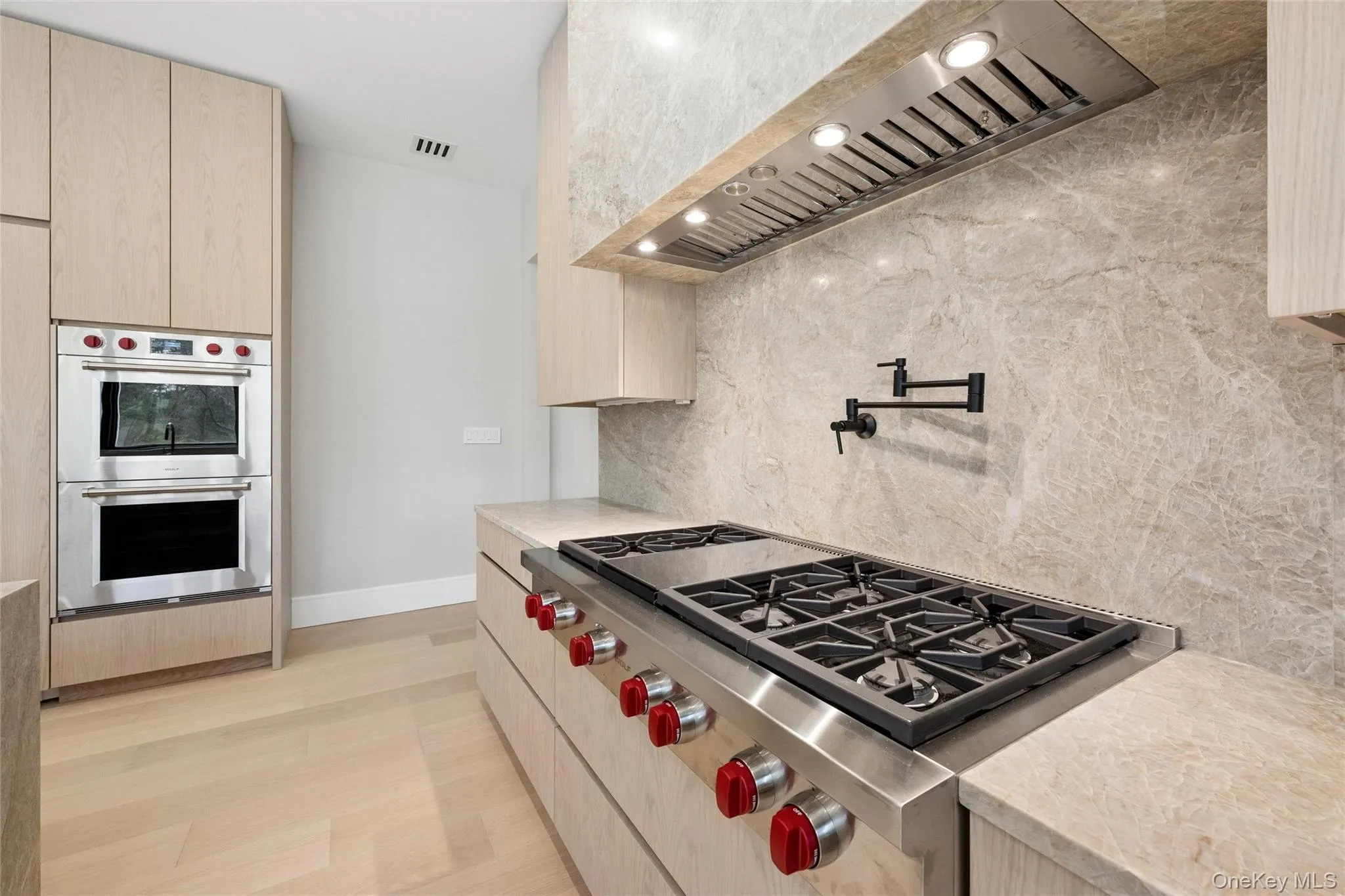 6 Highfield Drive, Huntington, NY, 6 Bedrooms Bedrooms, 13 Rooms Rooms,5 BathroomsBathrooms,Residential Sale,For Rent,Highfield,0,979613 6 Highfield Drive, Huntington, NY, 6 Bedrooms Bedrooms, 13 Rooms Rooms,5 BathroomsBathrooms,Residential Sale,For Rent,Highfield,0,979613