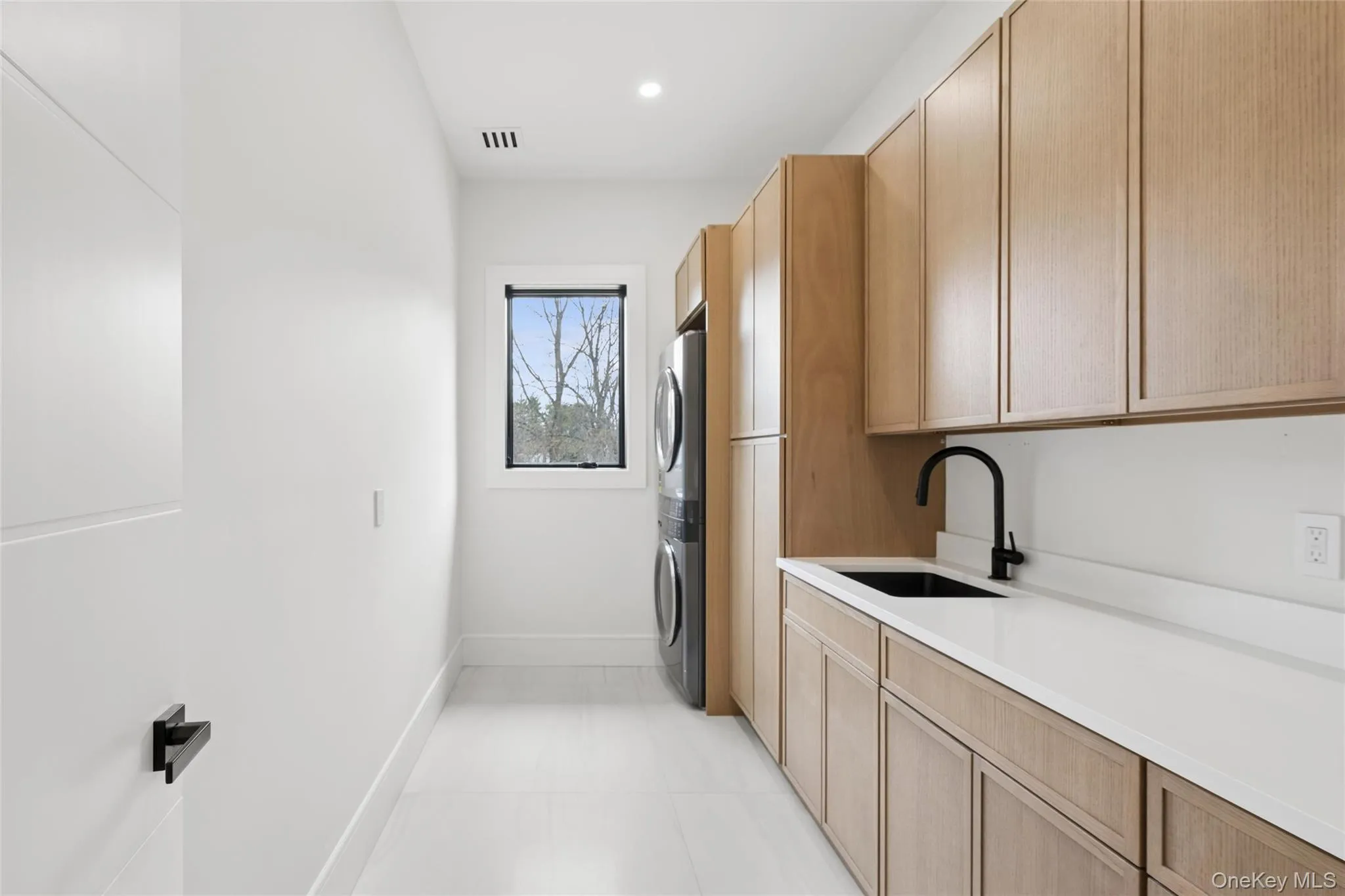 6 Highfield Drive, Huntington, NY, 6 Bedrooms Bedrooms, 13 Rooms Rooms,5 BathroomsBathrooms,Residential Sale,For Rent,Highfield,0,979613 6 Highfield Drive, Huntington, NY, 6 Bedrooms Bedrooms, 13 Rooms Rooms,5 BathroomsBathrooms,Residential Sale,For Rent,Highfield,0,979613