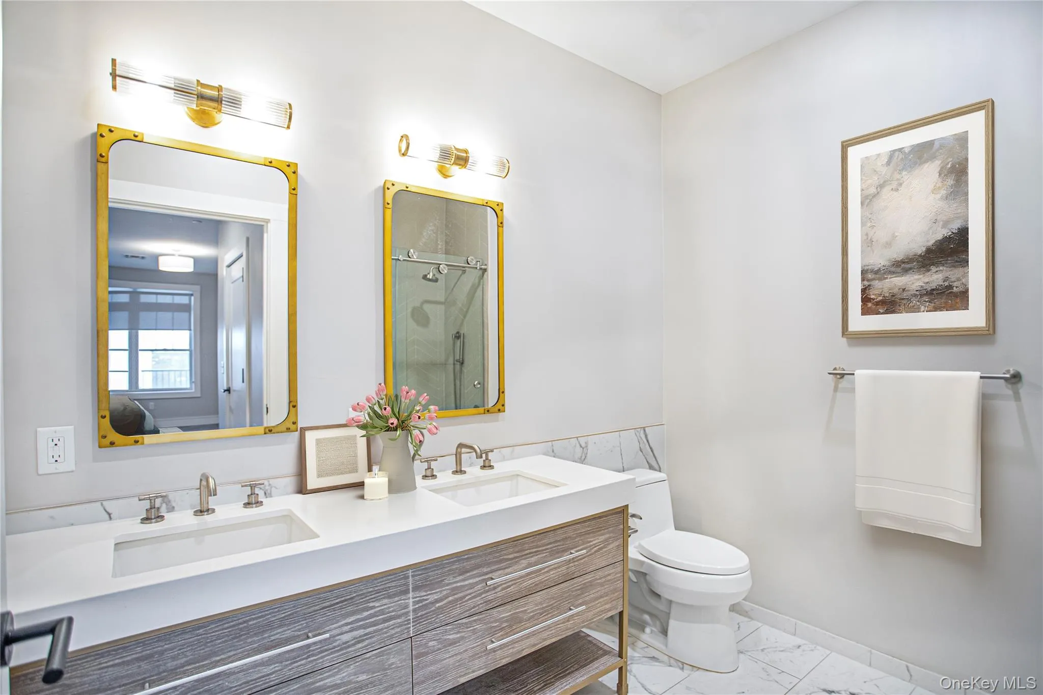 Photos of similar unit Photos of similar unit