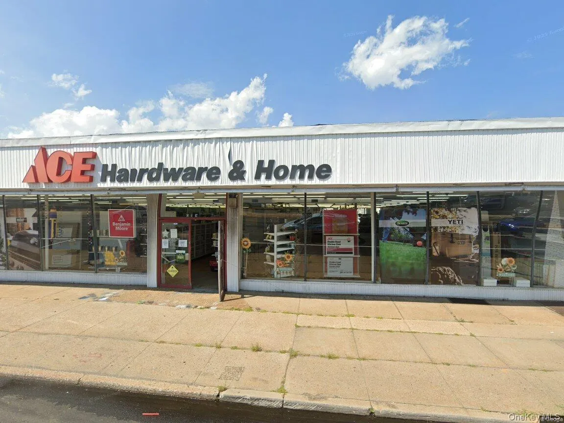 323 Sunrise Highway, Hempstead, NY, ,Commercial Lease,For Rent,Sunrise,0,979642 323 Sunrise Highway, Hempstead, NY, ,Commercial Lease,For Rent,Sunrise,0,979642