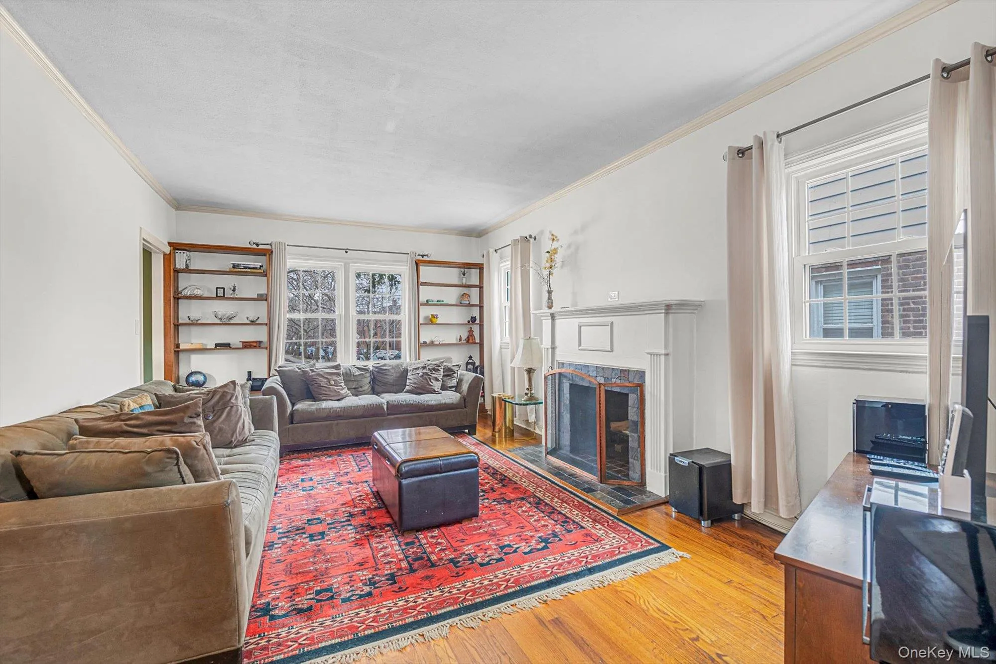 215-18 48th Avenue, New York, NY, 3 Bedrooms Bedrooms, 6 Rooms Rooms,1 BathroomBathrooms,Residential,For Rent,48th,0,979643 215-18 48th Avenue, New York, NY, 3 Bedrooms Bedrooms, 6 Rooms Rooms,1 BathroomBathrooms,Residential,For Rent,48th,0,979643