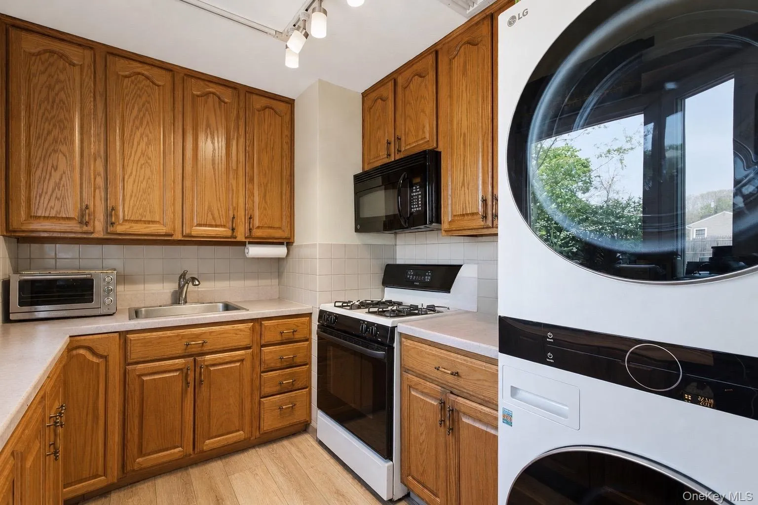 1016 Howells Road, Islip, NY, 3 Bedrooms Bedrooms, 7 Rooms Rooms,1 BathroomBathrooms,Residential Sale,For Rent,Howells,0,979652 1016 Howells Road, Islip, NY, 3 Bedrooms Bedrooms, 7 Rooms Rooms,1 BathroomBathrooms,Residential Sale,For Rent,Howells,0,979652