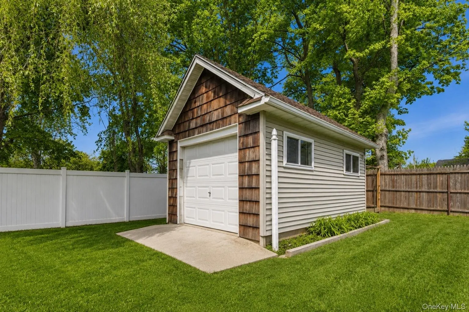 1016 Howells Road, Islip, NY, 3 Bedrooms Bedrooms, 7 Rooms Rooms,1 BathroomBathrooms,Residential Sale,For Rent,Howells,0,979652 1016 Howells Road, Islip, NY, 3 Bedrooms Bedrooms, 7 Rooms Rooms,1 BathroomBathrooms,Residential Sale,For Rent,Howells,0,979652