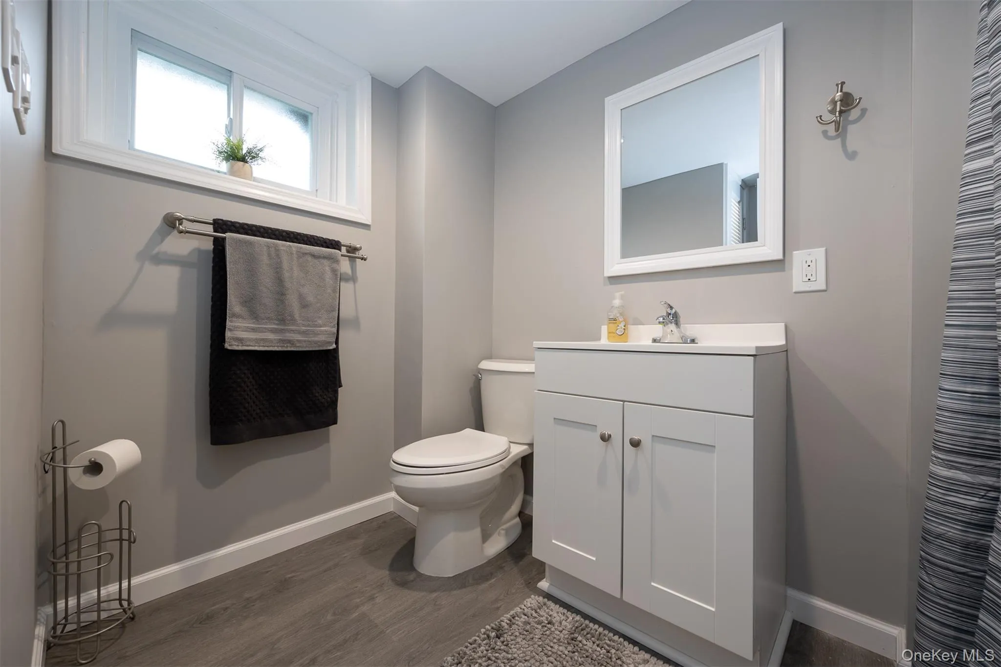 108 Ralph Avenue, Babylon, NY, 1 Bedroom Bedrooms, 4 Rooms Rooms,1 BathroomBathrooms,Residential Lease,For Rent,Ralph,0,979661 108 Ralph Avenue, Babylon, NY, 1 Bedroom Bedrooms, 4 Rooms Rooms,1 BathroomBathrooms,Residential Lease,For Rent,Ralph,0,979661