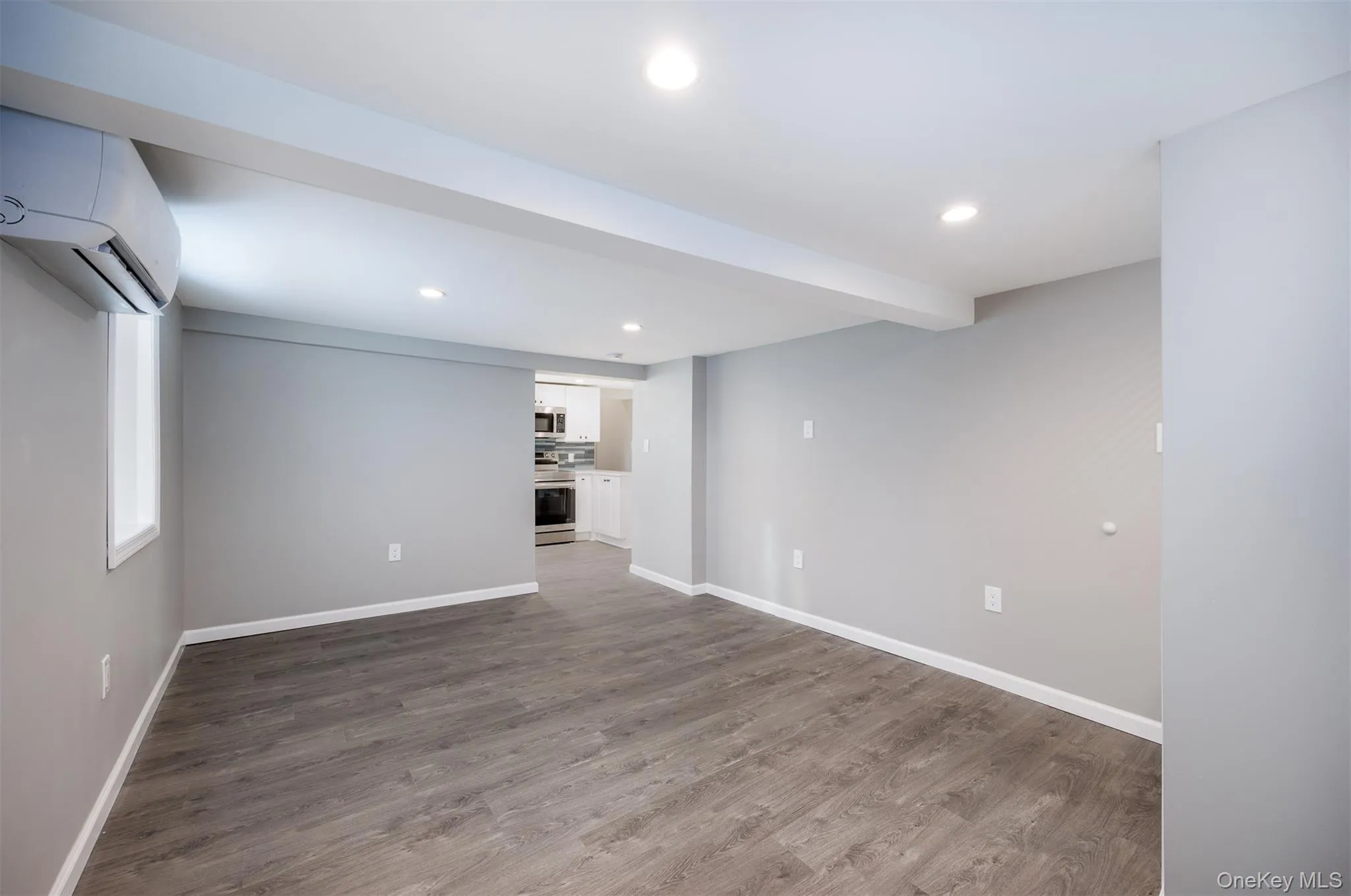 108 Ralph Avenue, Babylon, NY, 1 Bedroom Bedrooms, 4 Rooms Rooms,1 BathroomBathrooms,Residential Lease,For Rent,Ralph,0,979661 108 Ralph Avenue, Babylon, NY, 1 Bedroom Bedrooms, 4 Rooms Rooms,1 BathroomBathrooms,Residential Lease,For Rent,Ralph,0,979661