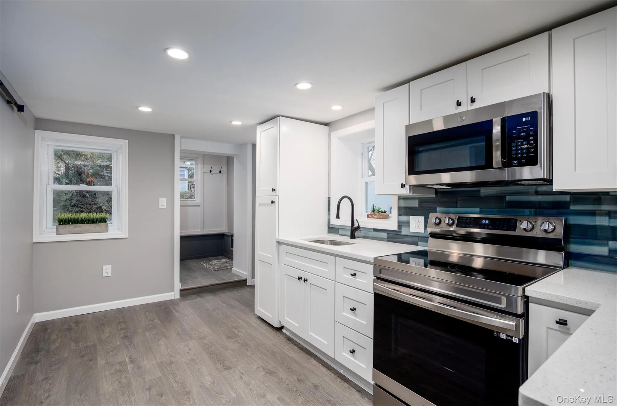108 Ralph Avenue, Babylon, NY, 1 Bedroom Bedrooms, 4 Rooms Rooms,1 BathroomBathrooms,Residential Lease,For Rent,Ralph,0,979661 108 Ralph Avenue, Babylon, NY, 1 Bedroom Bedrooms, 4 Rooms Rooms,1 BathroomBathrooms,Residential Lease,For Rent,Ralph,0,979661