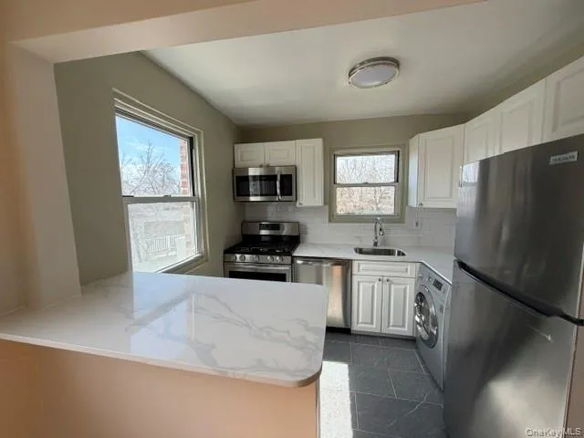 1084 Fenwood Drive, Hempstead, NY, 1 Bedroom Bedrooms, 3 Rooms Rooms,1 BathroomBathrooms,Residential Lease,For Rent,Fenwood,0,979663 1084 Fenwood Drive, Hempstead, NY, 1 Bedroom Bedrooms, 3 Rooms Rooms,1 BathroomBathrooms,Residential Lease,For Rent,Fenwood,0,979663