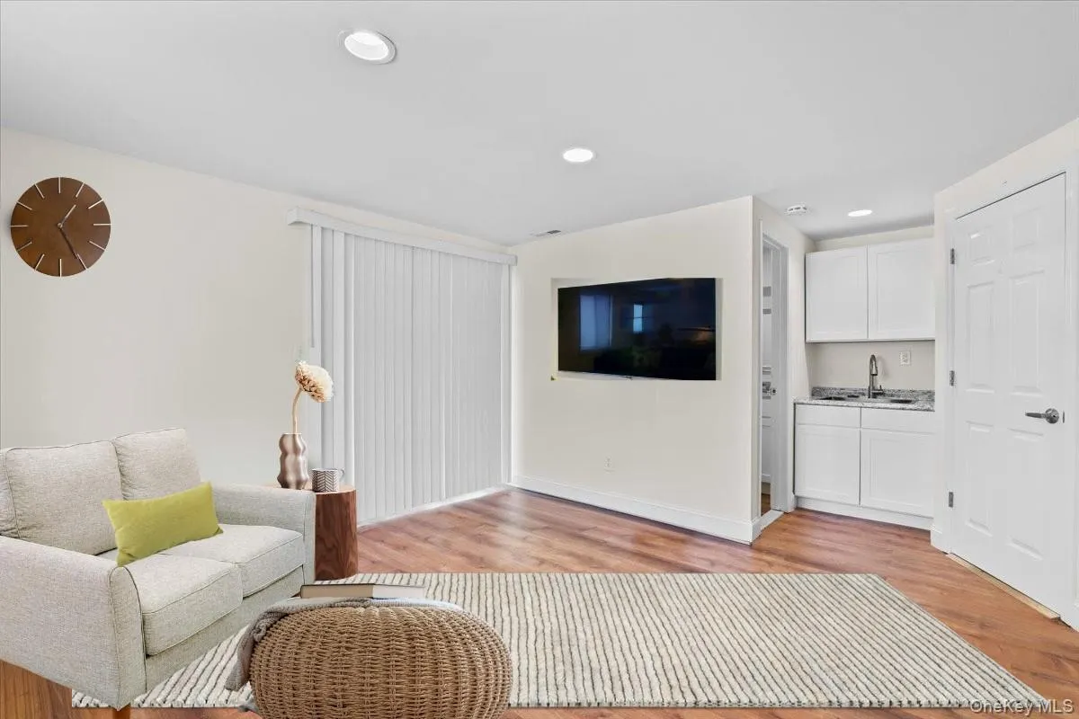 16 Wyman Street, Rye Town, NY, 3 Bedrooms Bedrooms, 7 Rooms Rooms,3 BathroomsBathrooms,Residential Lease,For Rent,Wyman,0,979682 16 Wyman Street, Rye Town, NY, 3 Bedrooms Bedrooms, 7 Rooms Rooms,3 BathroomsBathrooms,Residential Lease,For Rent,Wyman,0,979682