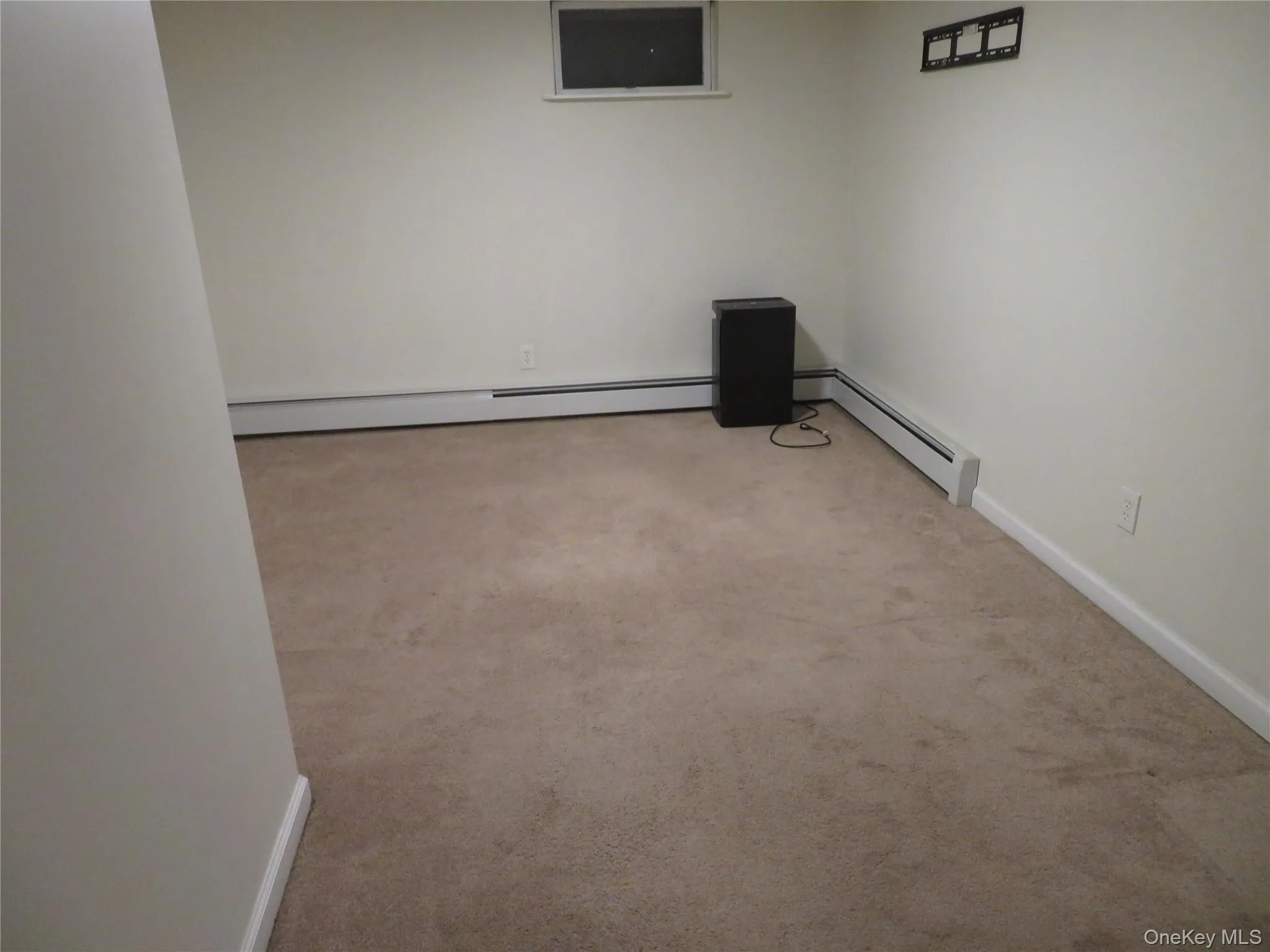 17 Chimney Lane, Islip, NY, 2 Bedrooms Bedrooms, 5 Rooms Rooms,1 BathroomBathrooms,Residential Lease,For Rent,Chimney,0,979688 17 Chimney Lane, Islip, NY, 2 Bedrooms Bedrooms, 5 Rooms Rooms,1 BathroomBathrooms,Residential Lease,For Rent,Chimney,0,979688