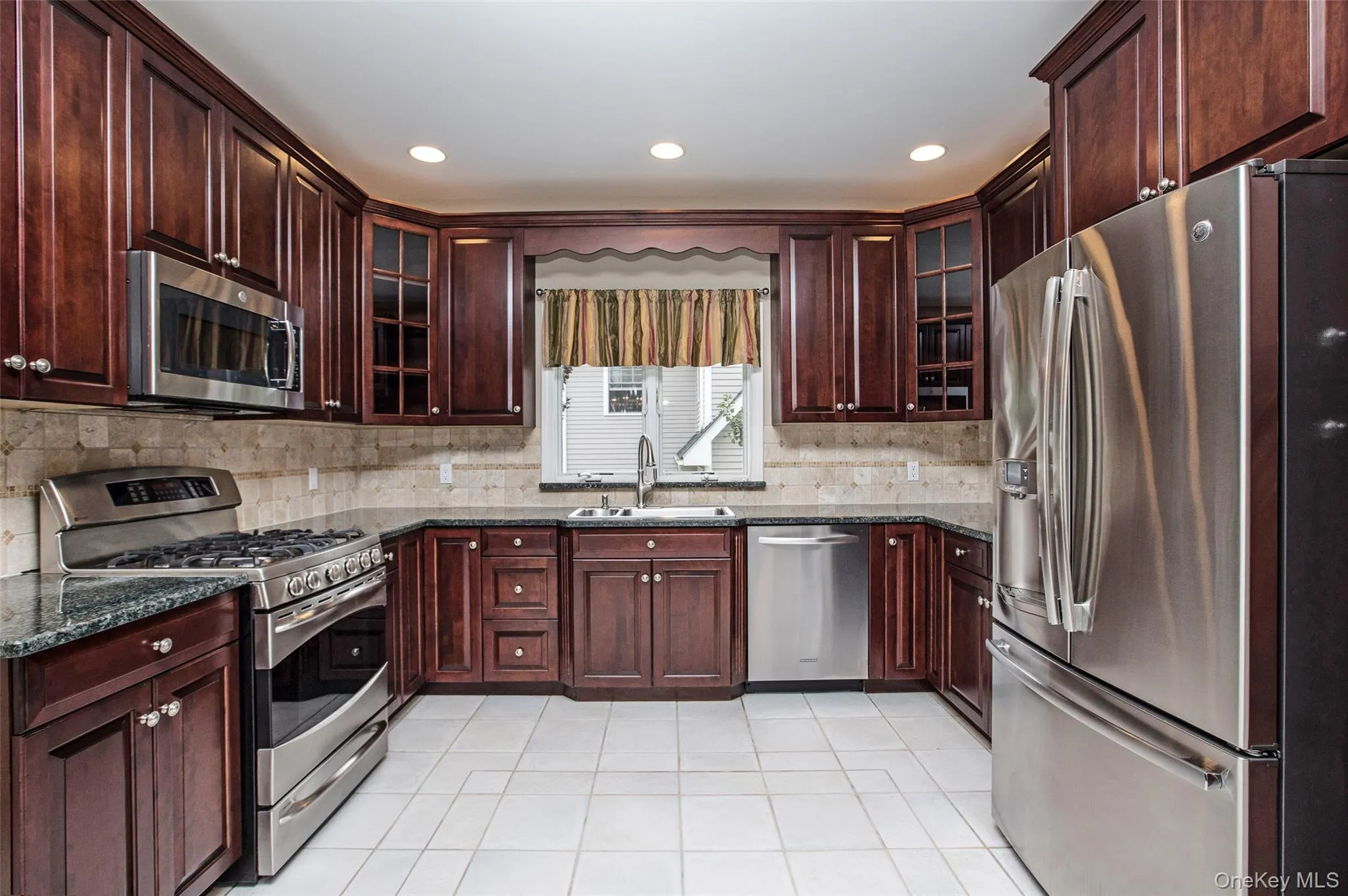 423 English Place, Rye Town, NY, 4 Bedrooms Bedrooms, 9 Rooms Rooms,3 BathroomsBathrooms,Residential Lease,For Rent,English,0,979697 423 English Place, Rye Town, NY, 4 Bedrooms Bedrooms, 9 Rooms Rooms,3 BathroomsBathrooms,Residential Lease,For Rent,English,0,979697