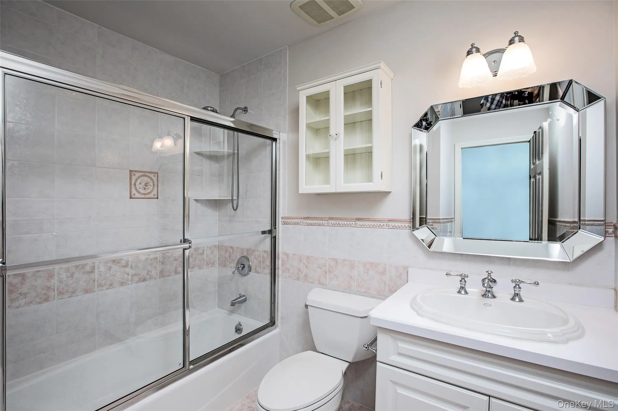 423 English Place, Rye Town, NY, 4 Bedrooms Bedrooms, 9 Rooms Rooms,3 BathroomsBathrooms,Residential Lease,For Rent,English,0,979697 423 English Place, Rye Town, NY, 4 Bedrooms Bedrooms, 9 Rooms Rooms,3 BathroomsBathrooms,Residential Lease,For Rent,English,0,979697