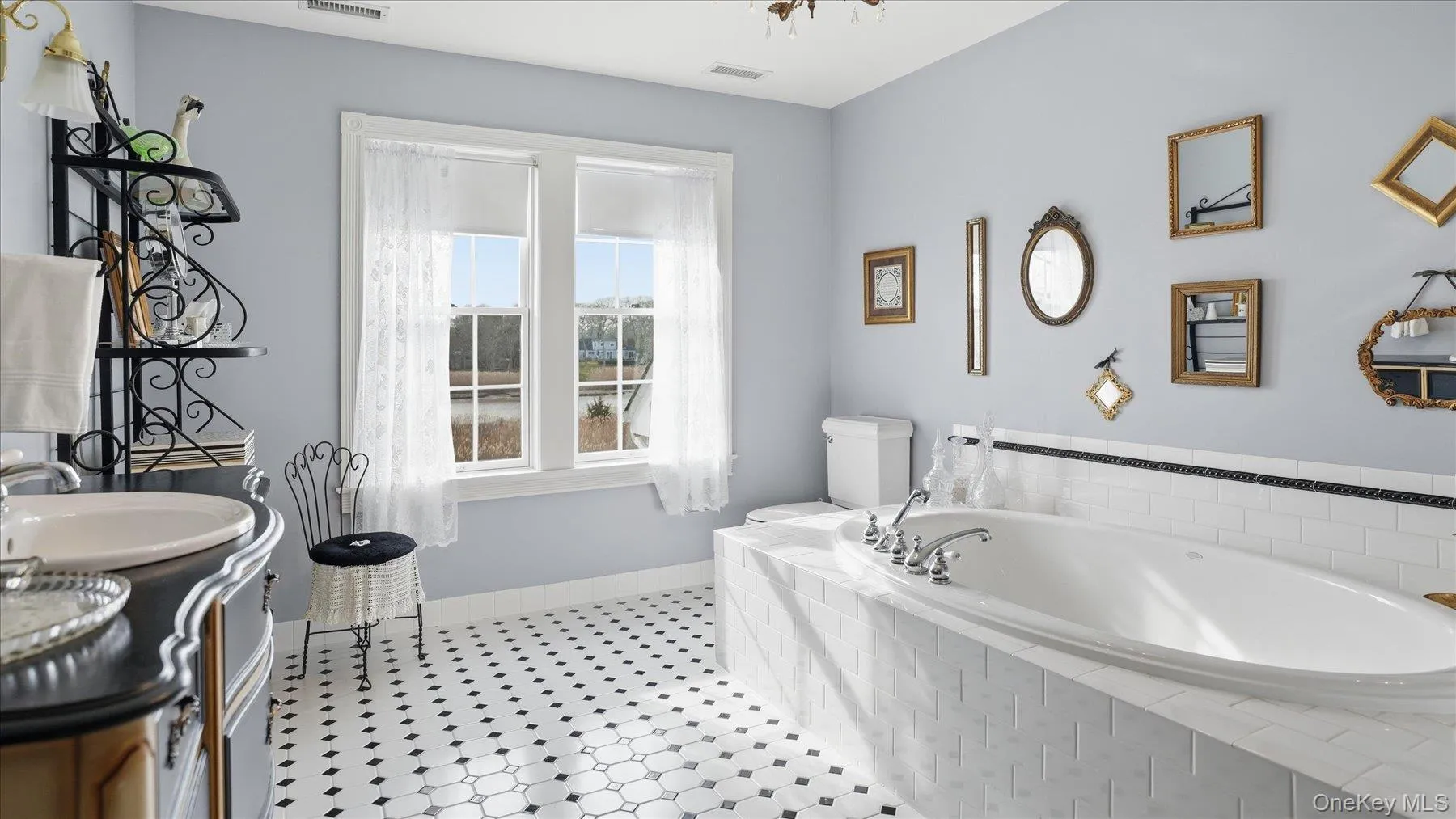 15A Brushy Neck Lane, Southampton, NY, 4 Bedrooms Bedrooms, 10 Rooms Rooms,4 BathroomsBathrooms,Residential,For Rent,Brushy Neck,0,979720 15A Brushy Neck Lane, Southampton, NY, 4 Bedrooms Bedrooms, 10 Rooms Rooms,4 BathroomsBathrooms,Residential,For Rent,Brushy Neck,0,979720