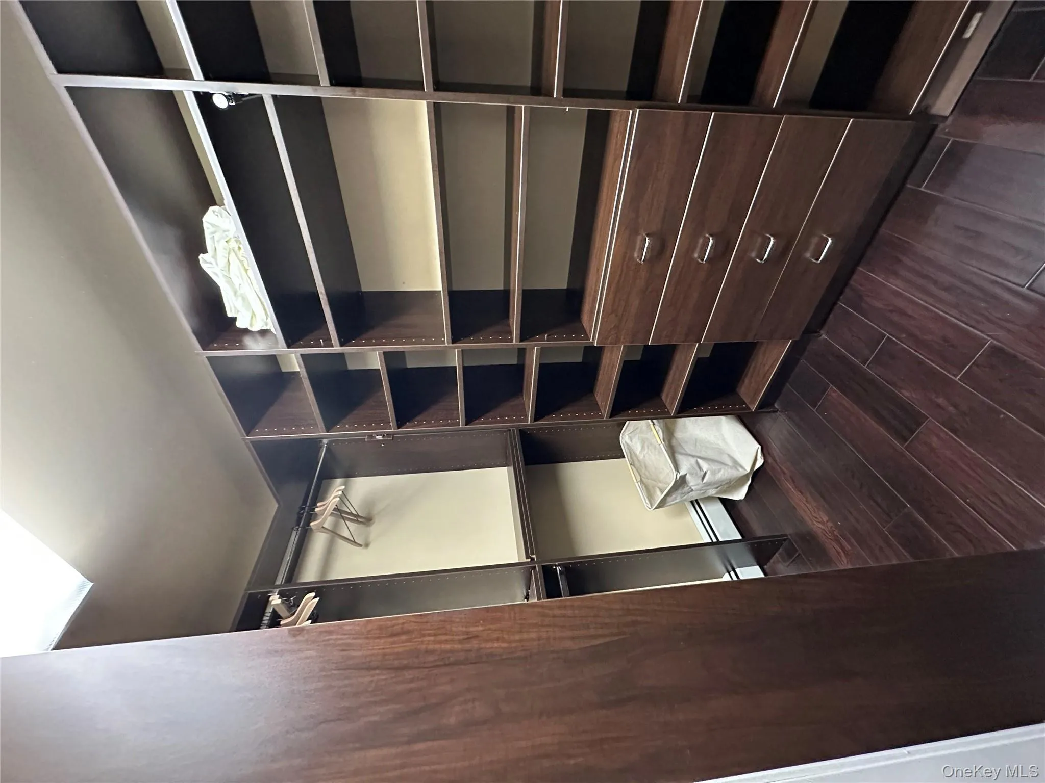 29 Wilton Road, Rye Town, NY, 3 Bedrooms Bedrooms, 7 Rooms Rooms,2 BathroomsBathrooms,Residential Lease,For Rent,Wilton,0,979729 29 Wilton Road, Rye Town, NY, 3 Bedrooms Bedrooms, 7 Rooms Rooms,2 BathroomsBathrooms,Residential Lease,For Rent,Wilton,0,979729