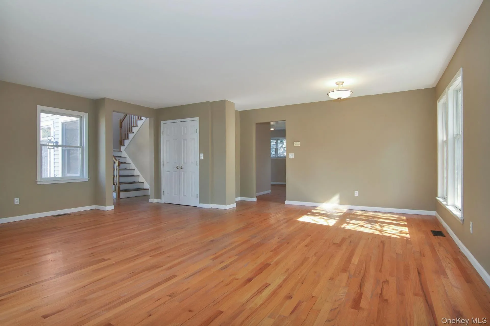 4 Manor Place, White Plains, NY, 3 Bedrooms Bedrooms, 7 Rooms Rooms,2 BathroomsBathrooms,Residential,For Rent,Manor,0,979742 4 Manor Place, White Plains, NY, 3 Bedrooms Bedrooms, 7 Rooms Rooms,2 BathroomsBathrooms,Residential,For Rent,Manor,0,979742