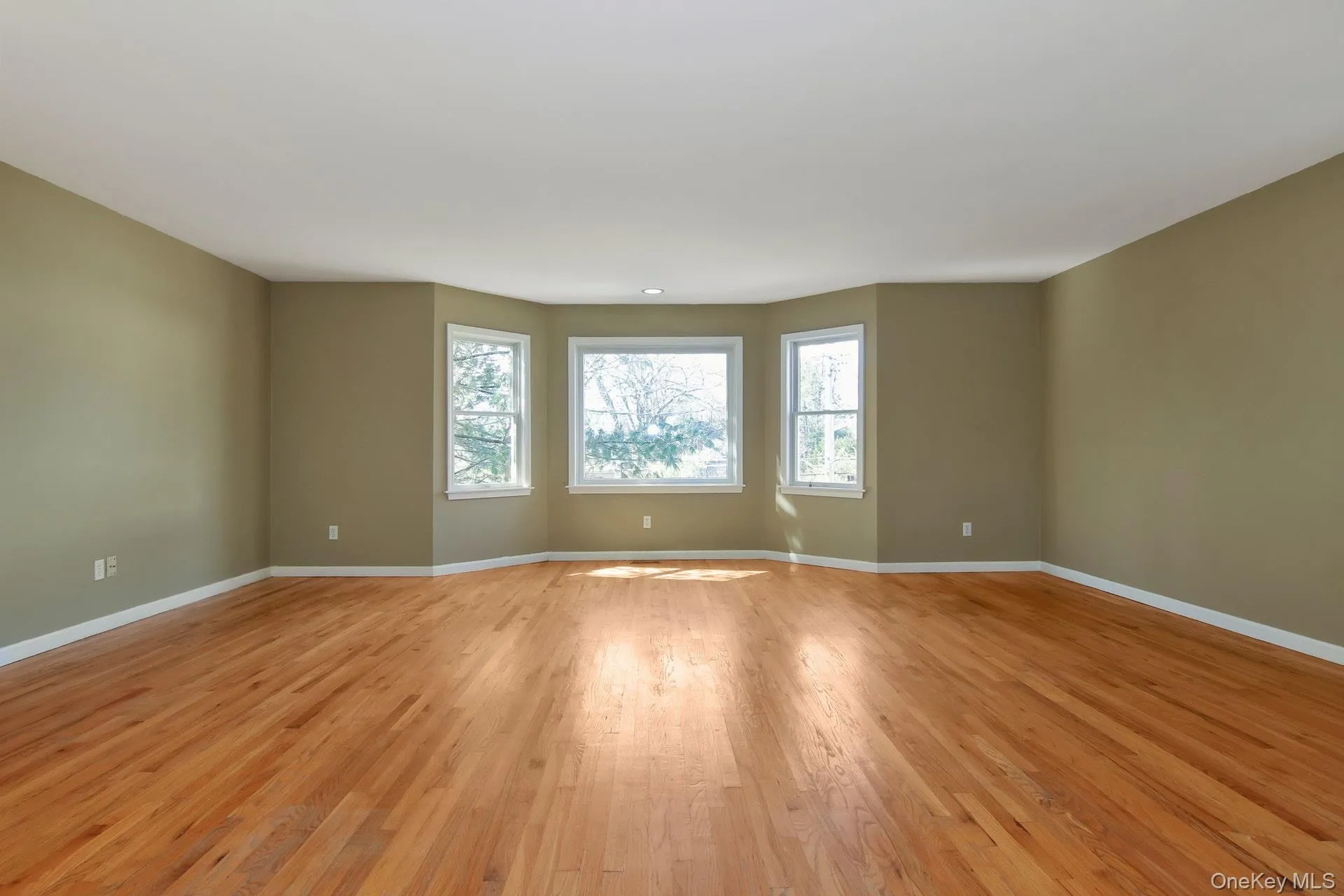 4 Manor Place, White Plains, NY, 3 Bedrooms Bedrooms, 7 Rooms Rooms,2 BathroomsBathrooms,Residential,For Rent,Manor,0,979742 4 Manor Place, White Plains, NY, 3 Bedrooms Bedrooms, 7 Rooms Rooms,2 BathroomsBathrooms,Residential,For Rent,Manor,0,979742
