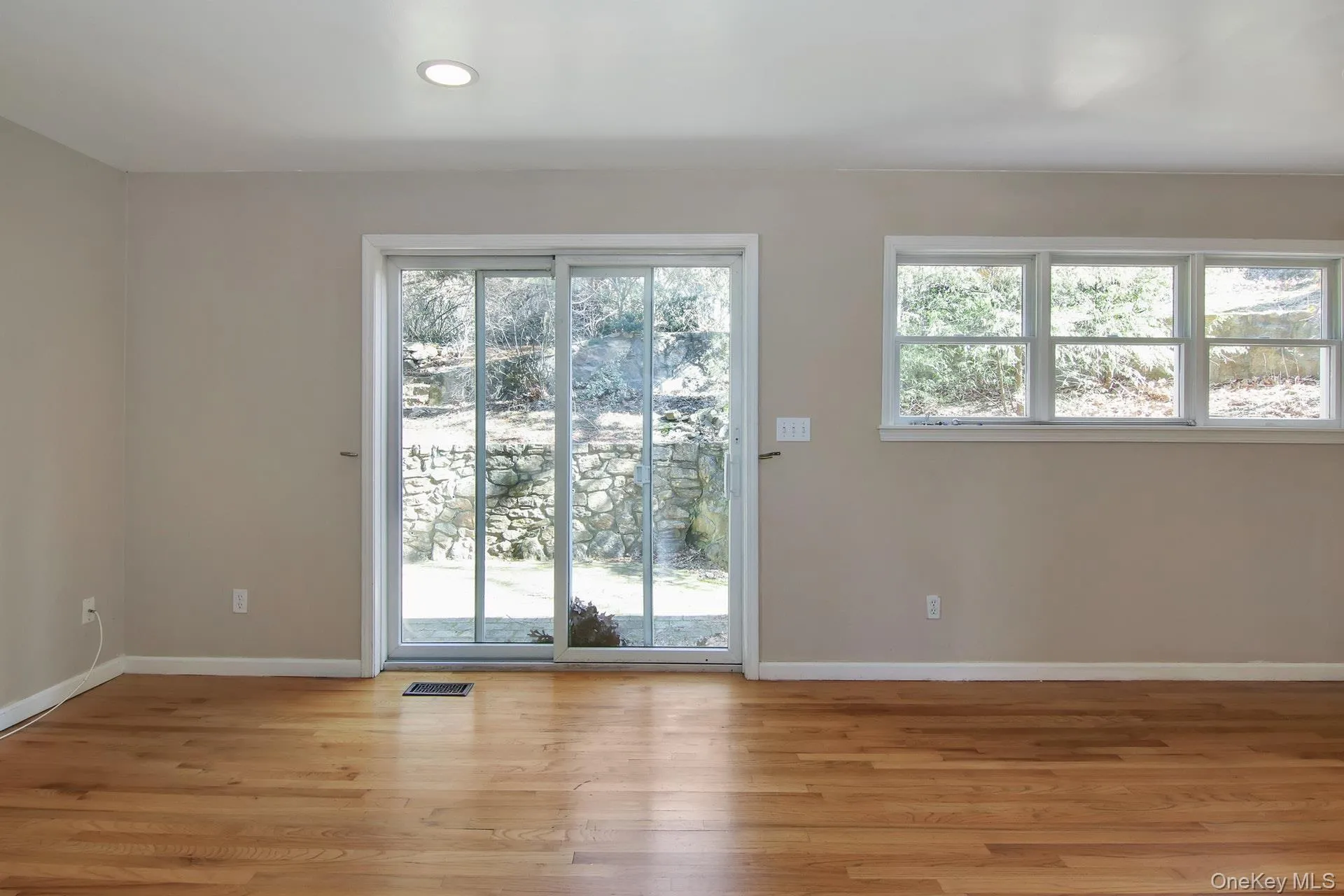 4 Manor Place, White Plains, NY, 3 Bedrooms Bedrooms, 7 Rooms Rooms,2 BathroomsBathrooms,Residential,For Rent,Manor,0,979742 4 Manor Place, White Plains, NY, 3 Bedrooms Bedrooms, 7 Rooms Rooms,2 BathroomsBathrooms,Residential,For Rent,Manor,0,979742