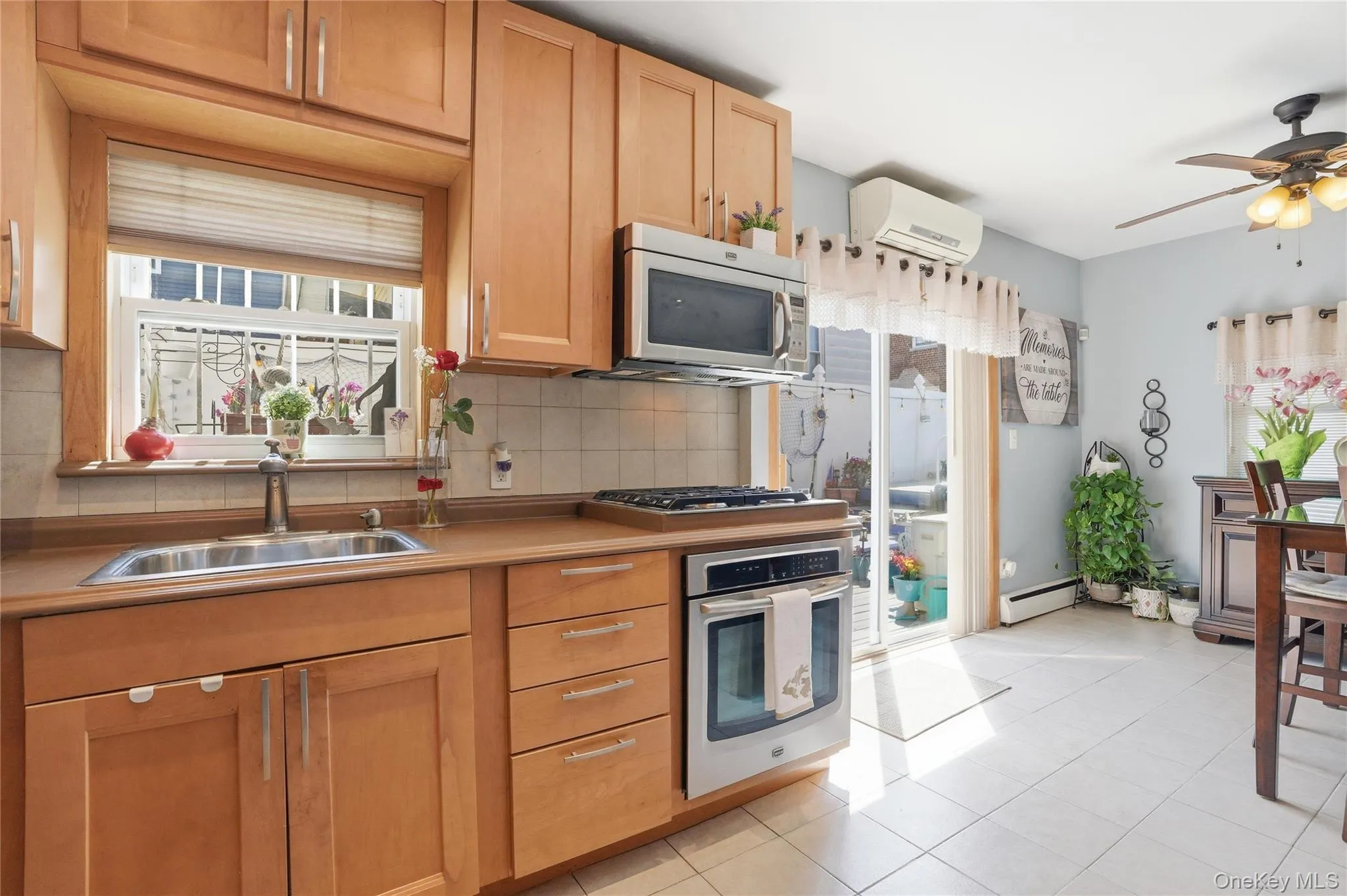 2866 Dewey Avenue, New York, NY, 3 Bedrooms Bedrooms, 6 Rooms Rooms,1 BathroomBathrooms,Residential,For Rent,Dewey,0,979749 2866 Dewey Avenue, New York, NY, 3 Bedrooms Bedrooms, 6 Rooms Rooms,1 BathroomBathrooms,Residential,For Rent,Dewey,0,979749
