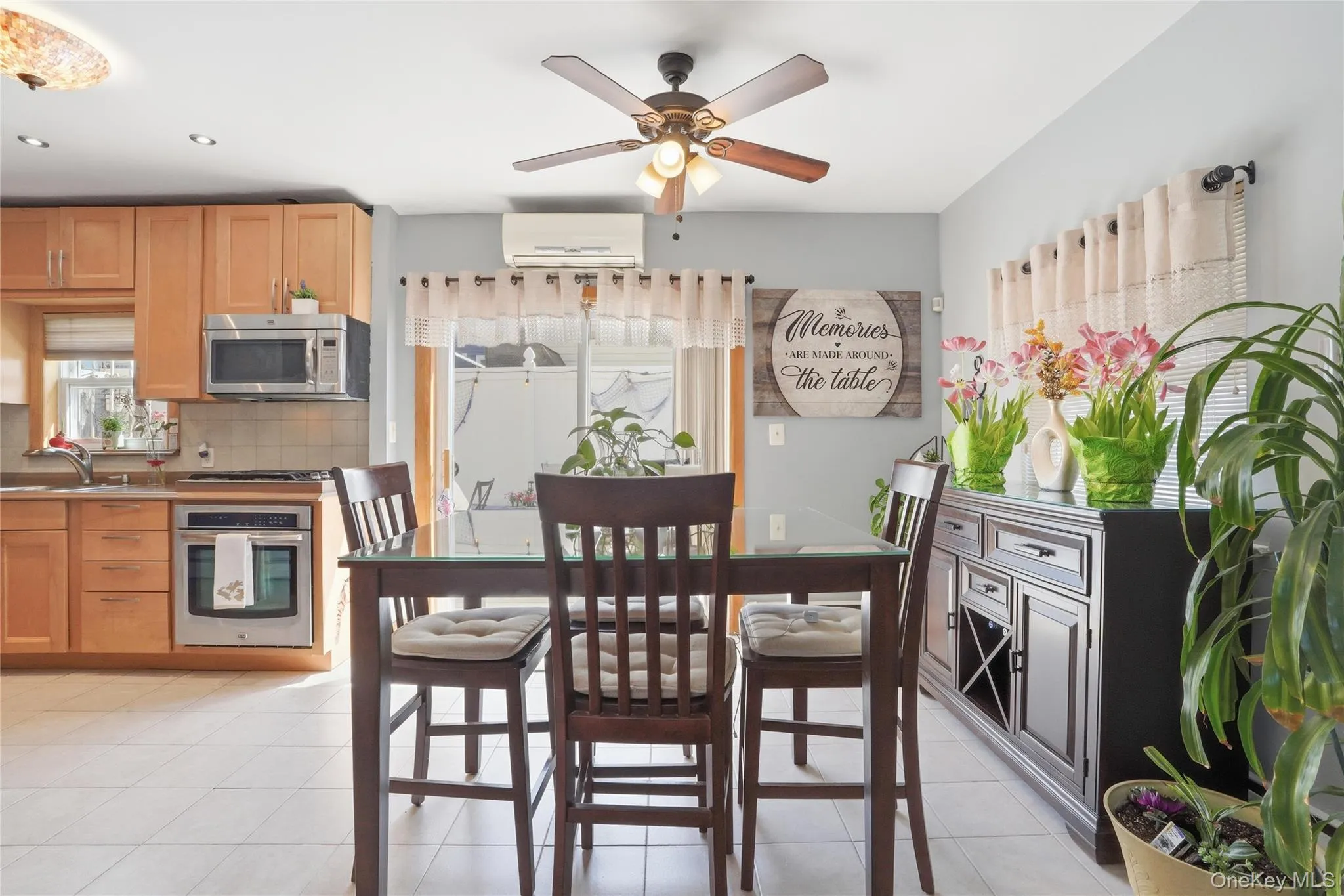 2866 Dewey Avenue, New York, NY, 3 Bedrooms Bedrooms, 6 Rooms Rooms,1 BathroomBathrooms,Residential,For Rent,Dewey,0,979749 2866 Dewey Avenue, New York, NY, 3 Bedrooms Bedrooms, 6 Rooms Rooms,1 BathroomBathrooms,Residential,For Rent,Dewey,0,979749