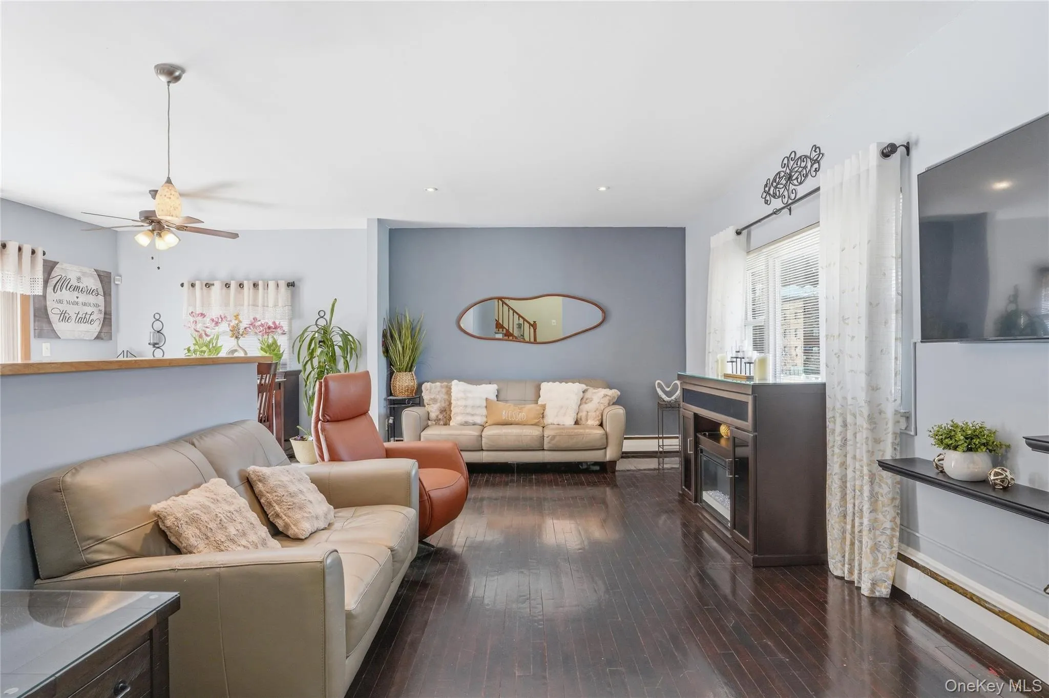 2866 Dewey Avenue, New York, NY, 3 Bedrooms Bedrooms, 6 Rooms Rooms,1 BathroomBathrooms,Residential,For Rent,Dewey,0,979749 2866 Dewey Avenue, New York, NY, 3 Bedrooms Bedrooms, 6 Rooms Rooms,1 BathroomBathrooms,Residential,For Rent,Dewey,0,979749