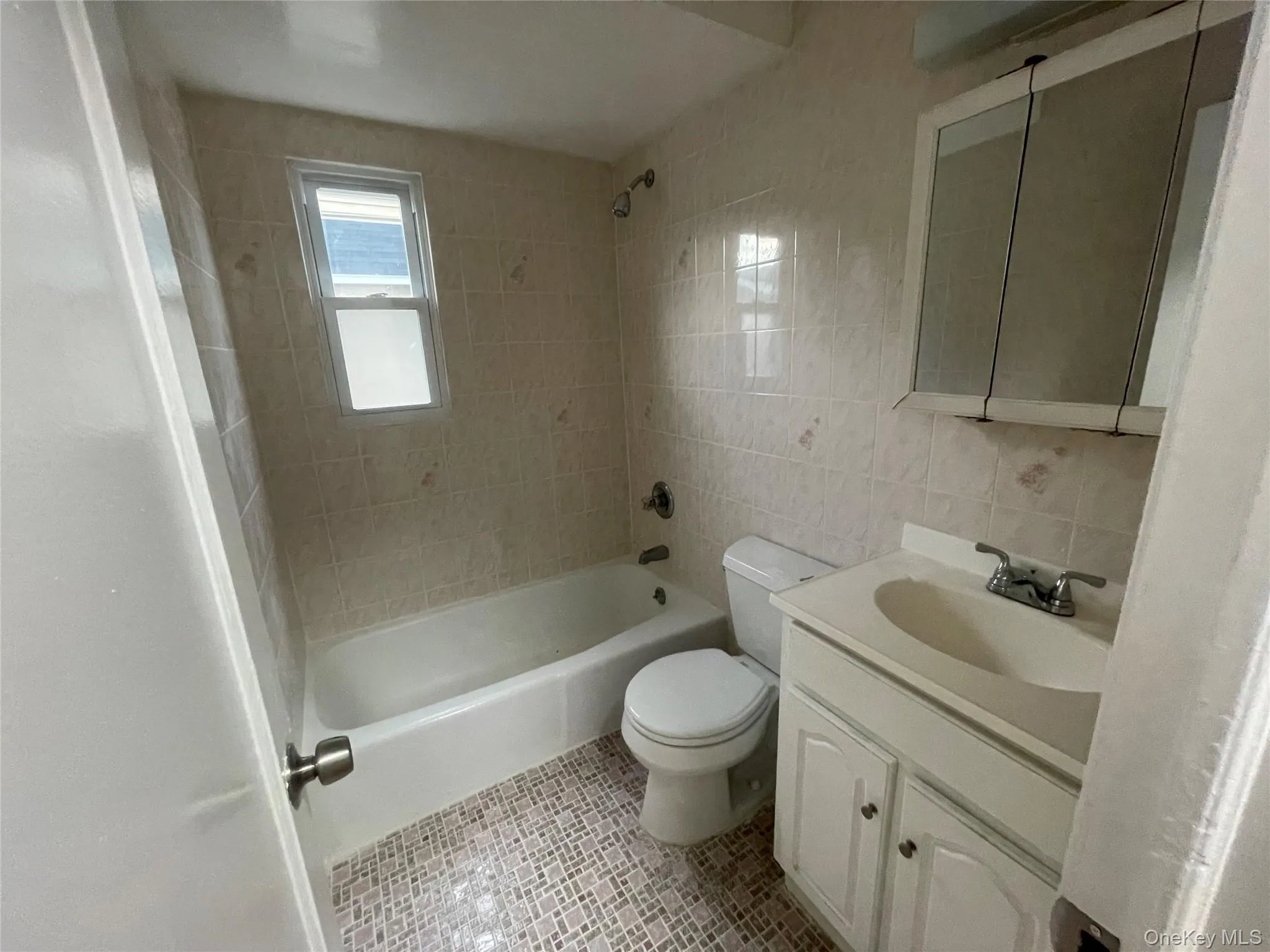 119-24 199 Street, New York, NY, 2 Bedrooms Bedrooms, 4 Rooms Rooms,1 BathroomBathrooms,Residential Lease,For Rent,199,0,979764 119-24 199 Street, New York, NY, 2 Bedrooms Bedrooms, 4 Rooms Rooms,1 BathroomBathrooms,Residential Lease,For Rent,199,0,979764