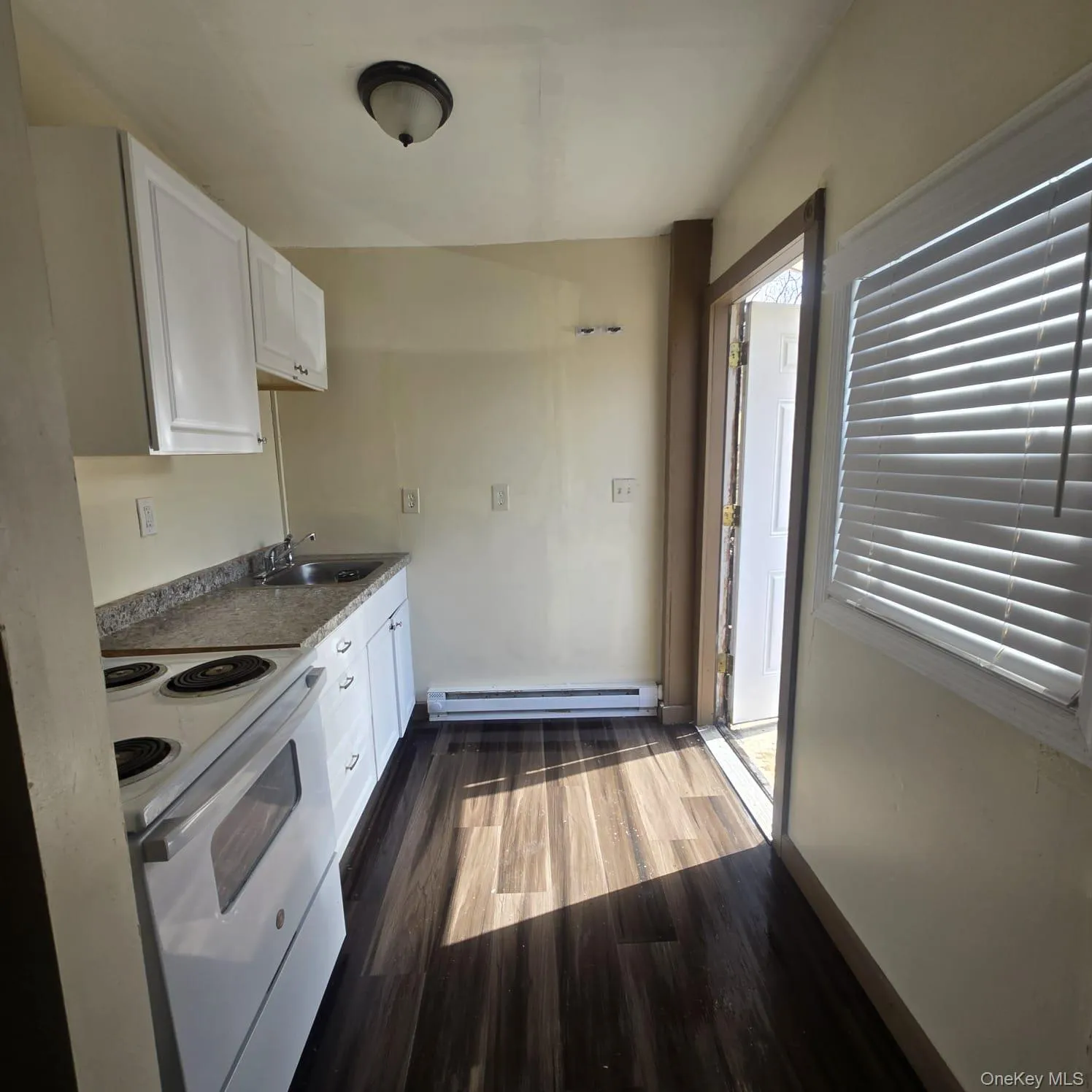 37 main, Liberty, NY, 1 Bedroom Bedrooms, 3 Rooms Rooms,1 BathroomBathrooms,Residential Lease,For Rent,main,0,979773 37 main, Liberty, NY, 1 Bedroom Bedrooms, 3 Rooms Rooms,1 BathroomBathrooms,Residential Lease,For Rent,main,0,979773