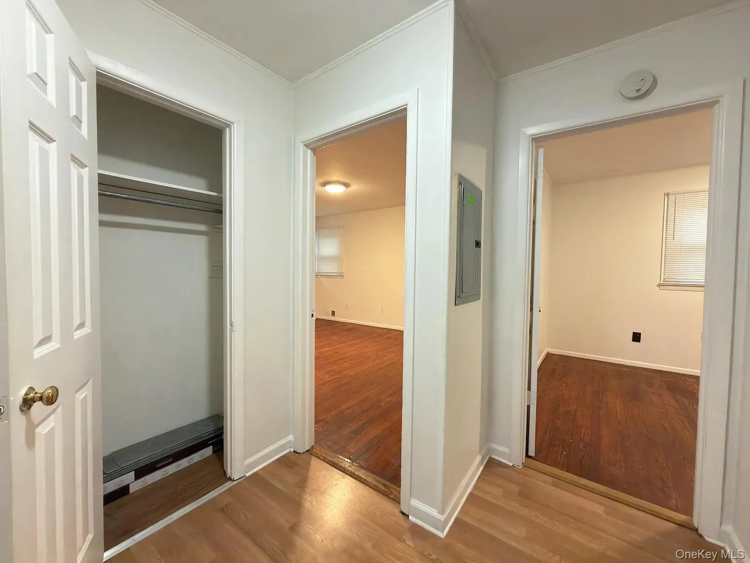 18 Bedford Avenue, Thompson, NY, 3 Bedrooms Bedrooms, 6 Rooms Rooms,1 BathroomBathrooms,Residential Lease,For Rent,Bedford,0,979787 18 Bedford Avenue, Thompson, NY, 3 Bedrooms Bedrooms, 6 Rooms Rooms,1 BathroomBathrooms,Residential Lease,For Rent,Bedford,0,979787