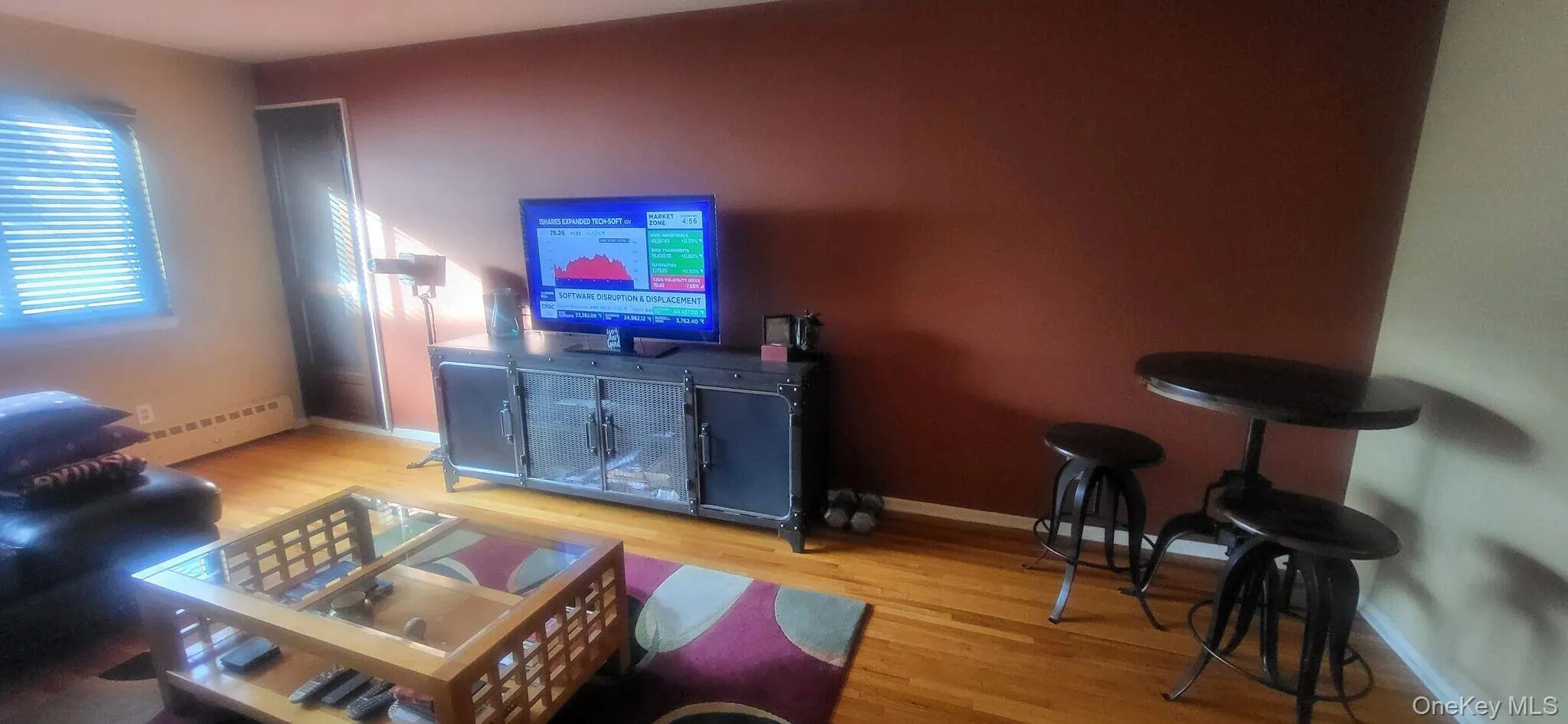 Gleaming hardwood floors. Gleaming hardwood floors.