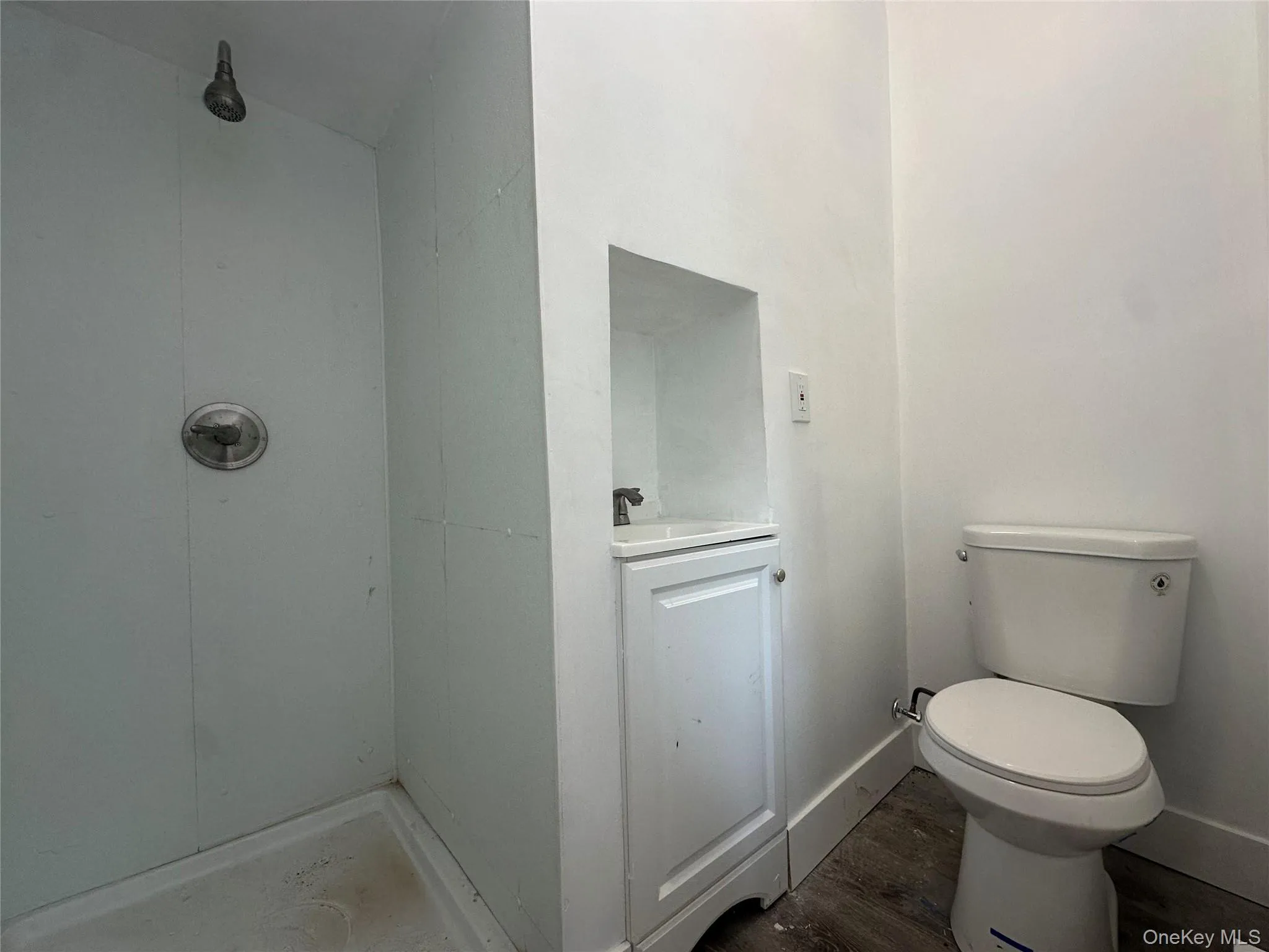 51 High, Thompson, NY, 1 Bedroom Bedrooms, 3 Rooms Rooms,1 BathroomBathrooms,Residential Lease,For Rent,High,0,979800 51 High, Thompson, NY, 1 Bedroom Bedrooms, 3 Rooms Rooms,1 BathroomBathrooms,Residential Lease,For Rent,High,0,979800