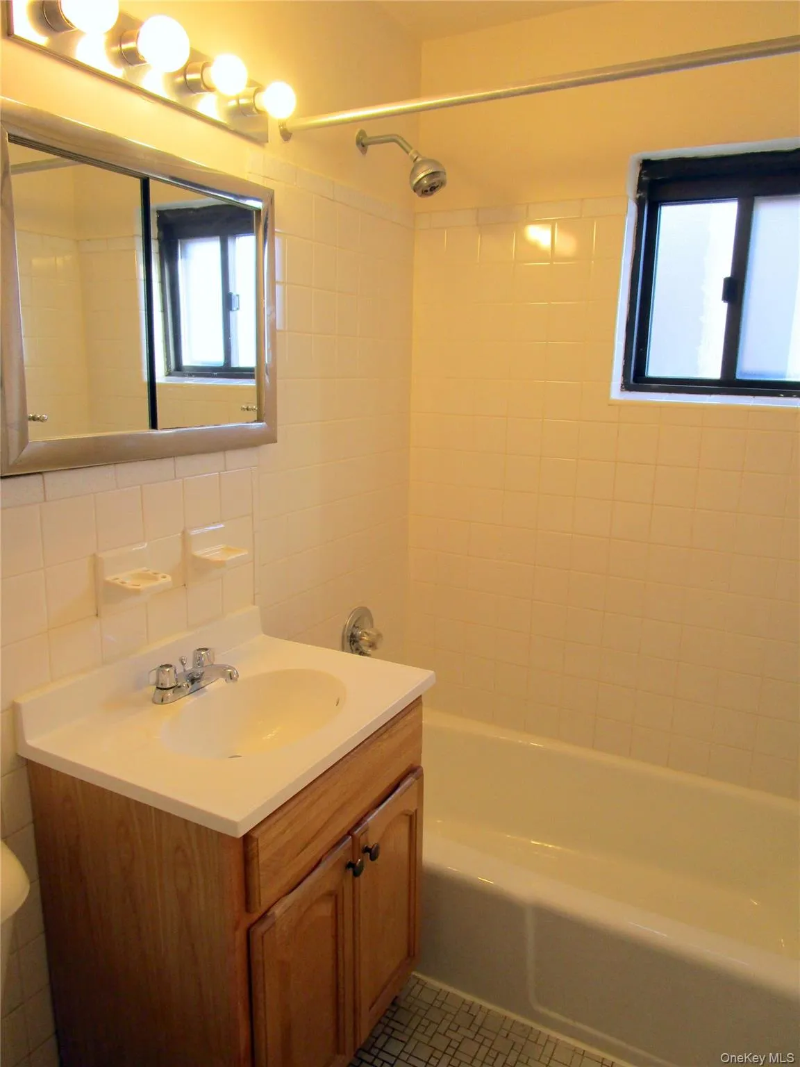 680 Terrace Avenue, Mount Vernon, NY, 2 Bedrooms Bedrooms, 4 Rooms Rooms,1 BathroomBathrooms,Residential Lease,For Rent,Terrace,0,979802 680 Terrace Avenue, Mount Vernon, NY, 2 Bedrooms Bedrooms, 4 Rooms Rooms,1 BathroomBathrooms,Residential Lease,For Rent,Terrace,0,979802