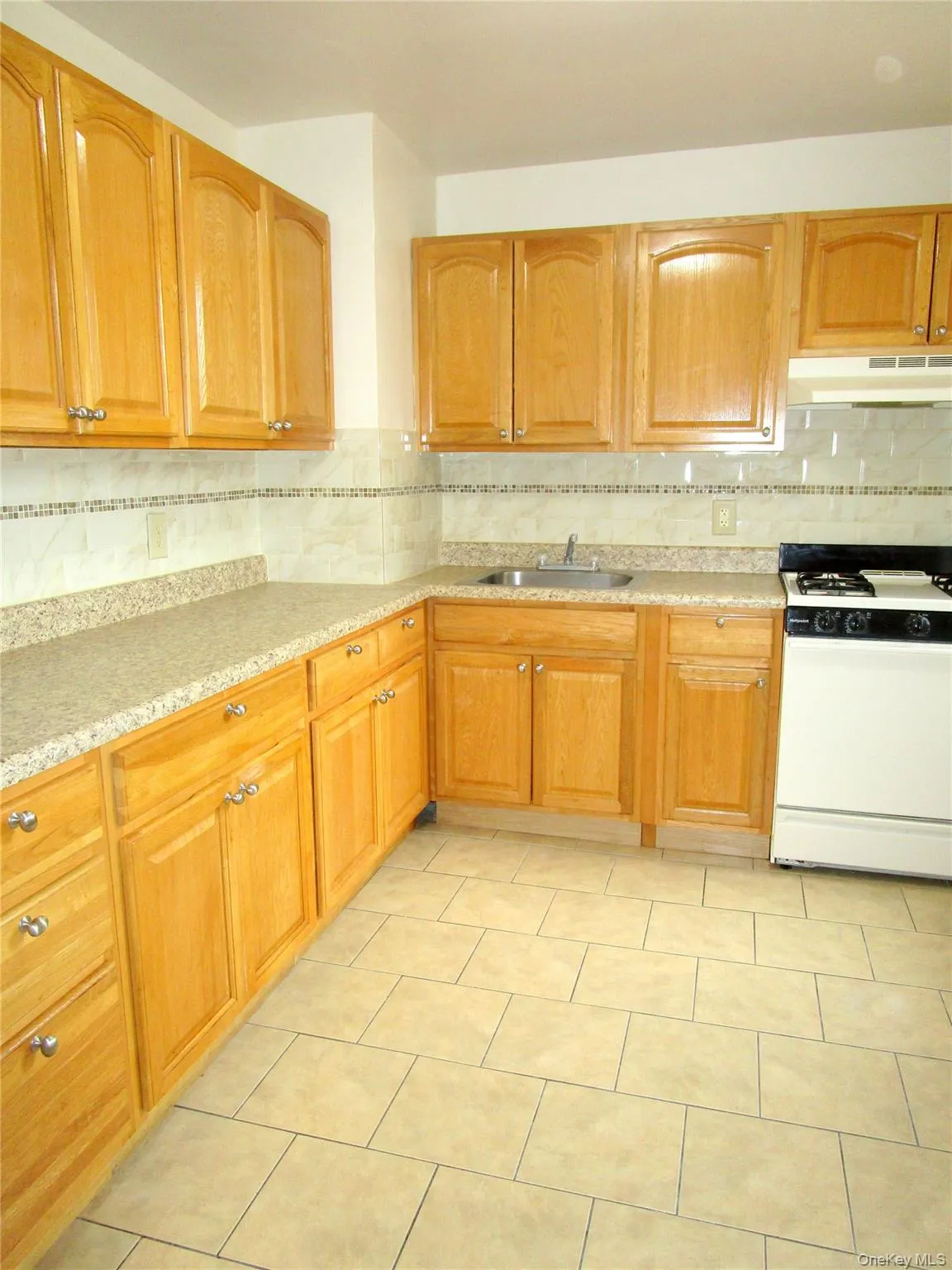 123 Valentine Lane, Yonkers, NY, 1 Bedroom Bedrooms, 3 Rooms Rooms,1 BathroomBathrooms,Residential Lease,For Rent,Valentine,0,979813 123 Valentine Lane, Yonkers, NY, 1 Bedroom Bedrooms, 3 Rooms Rooms,1 BathroomBathrooms,Residential Lease,For Rent,Valentine,0,979813