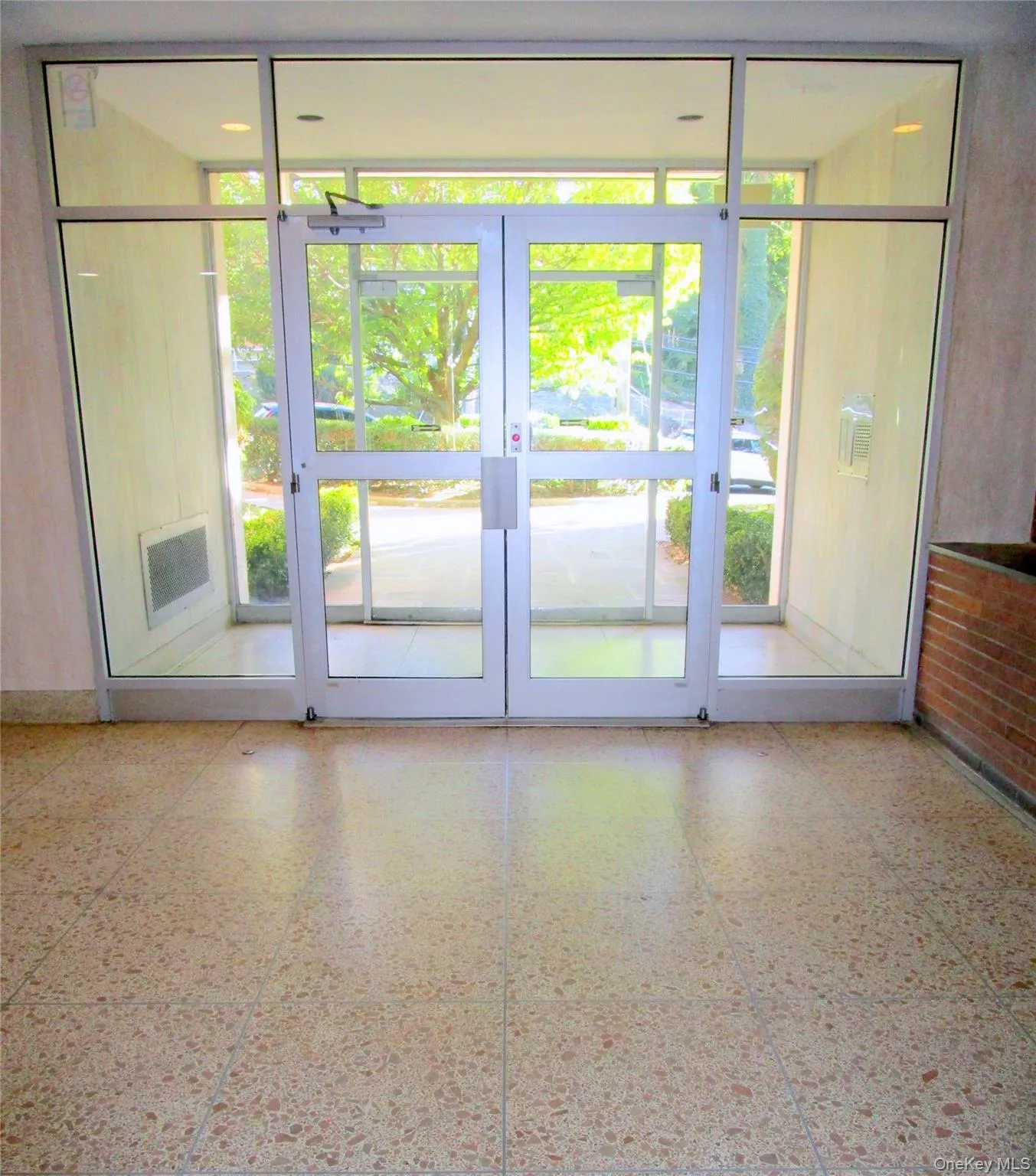 123 Valentine Lane, Yonkers, NY, 1 Bedroom Bedrooms, 3 Rooms Rooms,1 BathroomBathrooms,Residential Lease,For Rent,Valentine,0,979813 123 Valentine Lane, Yonkers, NY, 1 Bedroom Bedrooms, 3 Rooms Rooms,1 BathroomBathrooms,Residential Lease,For Rent,Valentine,0,979813