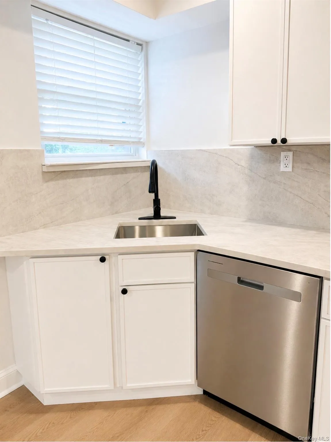4024 Monticello Avenue, New York, NY, 1 Bedroom Bedrooms, 4 Rooms Rooms,1 BathroomBathrooms,Residential Lease,For Rent,Monticello,0,979839 4024 Monticello Avenue, New York, NY, 1 Bedroom Bedrooms, 4 Rooms Rooms,1 BathroomBathrooms,Residential Lease,For Rent,Monticello,0,979839