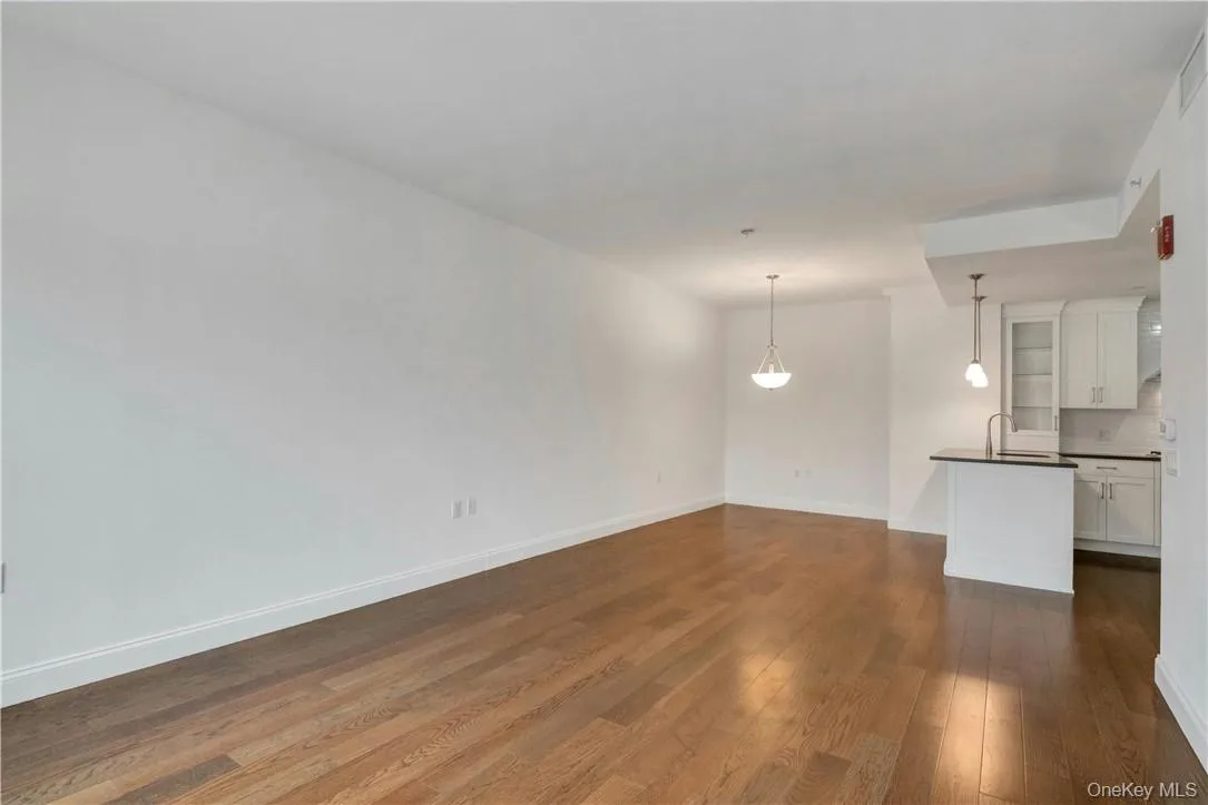 10 BYRON Place, Mamaroneck, NY, 2 Bedrooms Bedrooms, 4 Rooms Rooms,2 BathroomsBathrooms,Residential Lease,For Rent,BYRON,0,979849 10 BYRON Place, Mamaroneck, NY, 2 Bedrooms Bedrooms, 4 Rooms Rooms,2 BathroomsBathrooms,Residential Lease,For Rent,BYRON,0,979849