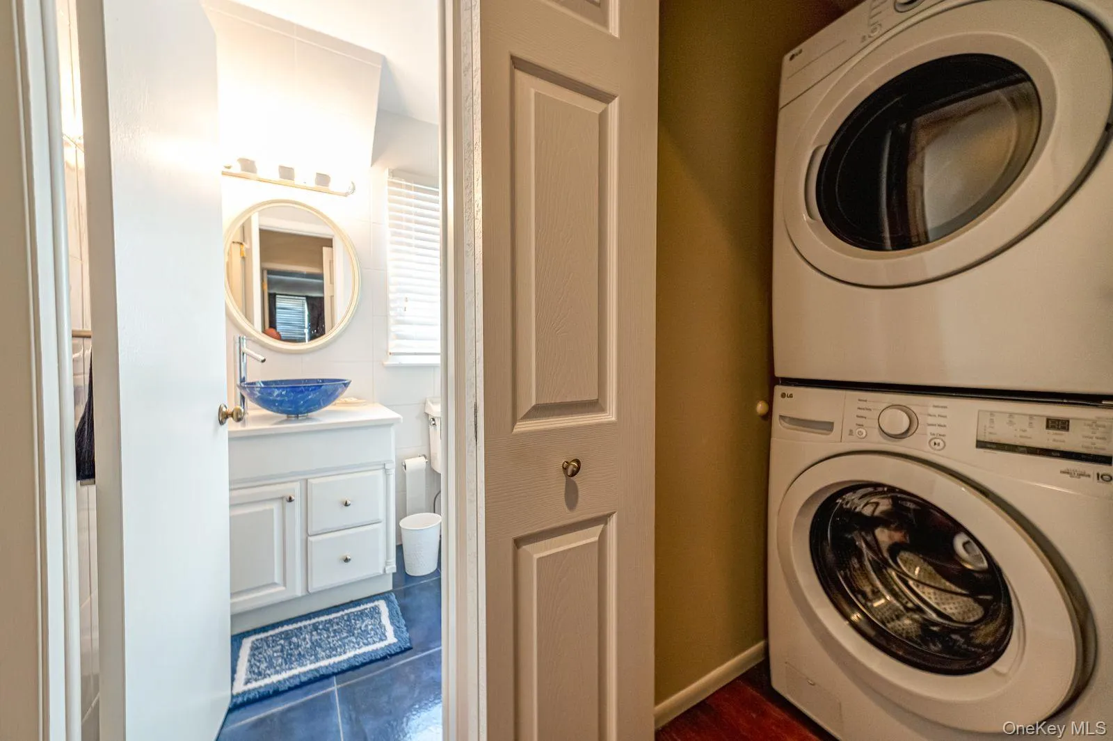 49 Canoe Place Road, Southampton, NY, 1 Bedroom Bedrooms, 4 Rooms Rooms,1 BathroomBathrooms,Residential Lease,For Rent,Canoe Place,0,979877 49 Canoe Place Road, Southampton, NY, 1 Bedroom Bedrooms, 4 Rooms Rooms,1 BathroomBathrooms,Residential Lease,For Rent,Canoe Place,0,979877