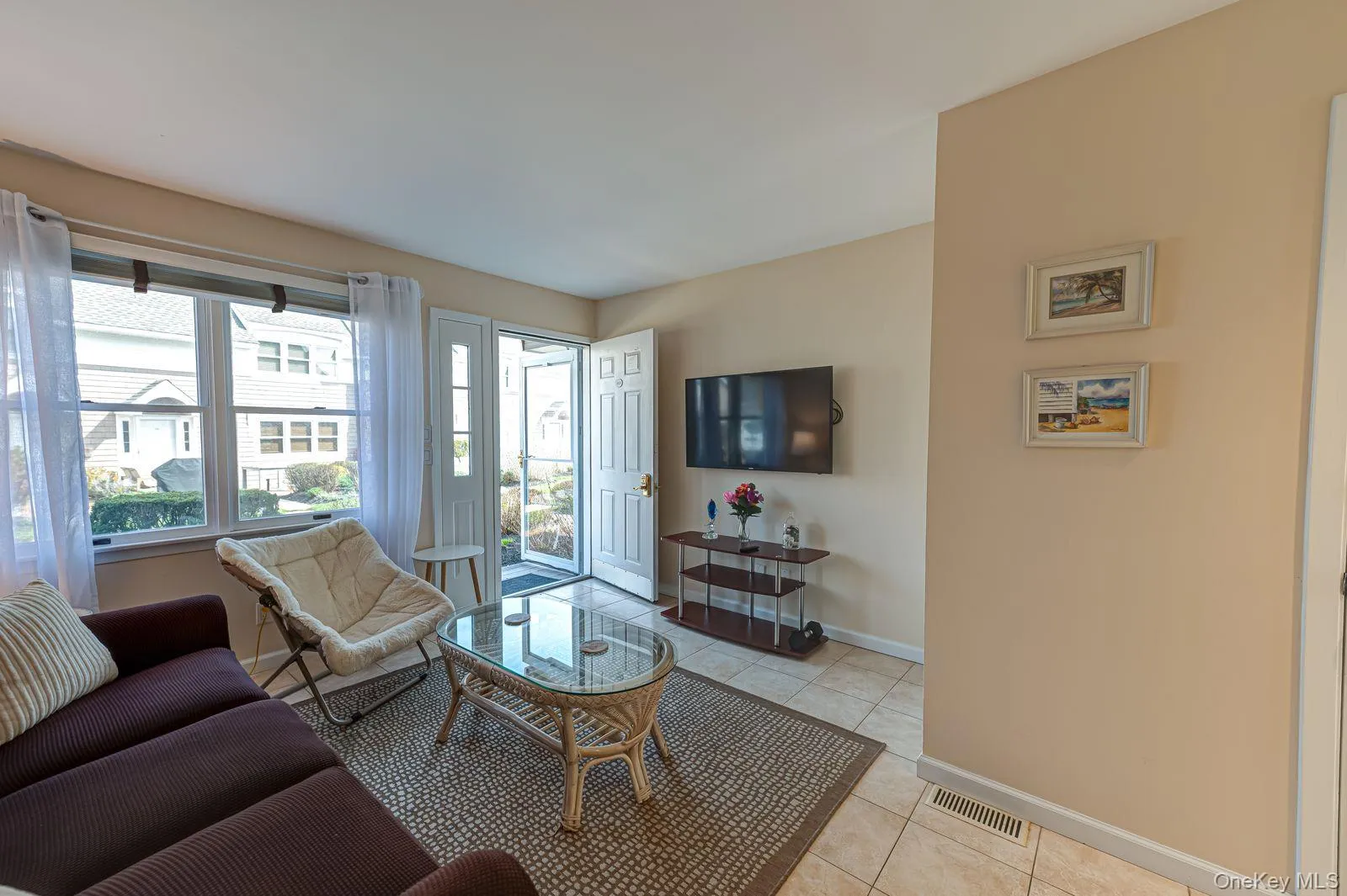 49 Canoe Place Road, Southampton, NY, 1 Bedroom Bedrooms, 4 Rooms Rooms,1 BathroomBathrooms,Residential Lease,For Rent,Canoe Place,0,979877 49 Canoe Place Road, Southampton, NY, 1 Bedroom Bedrooms, 4 Rooms Rooms,1 BathroomBathrooms,Residential Lease,For Rent,Canoe Place,0,979877