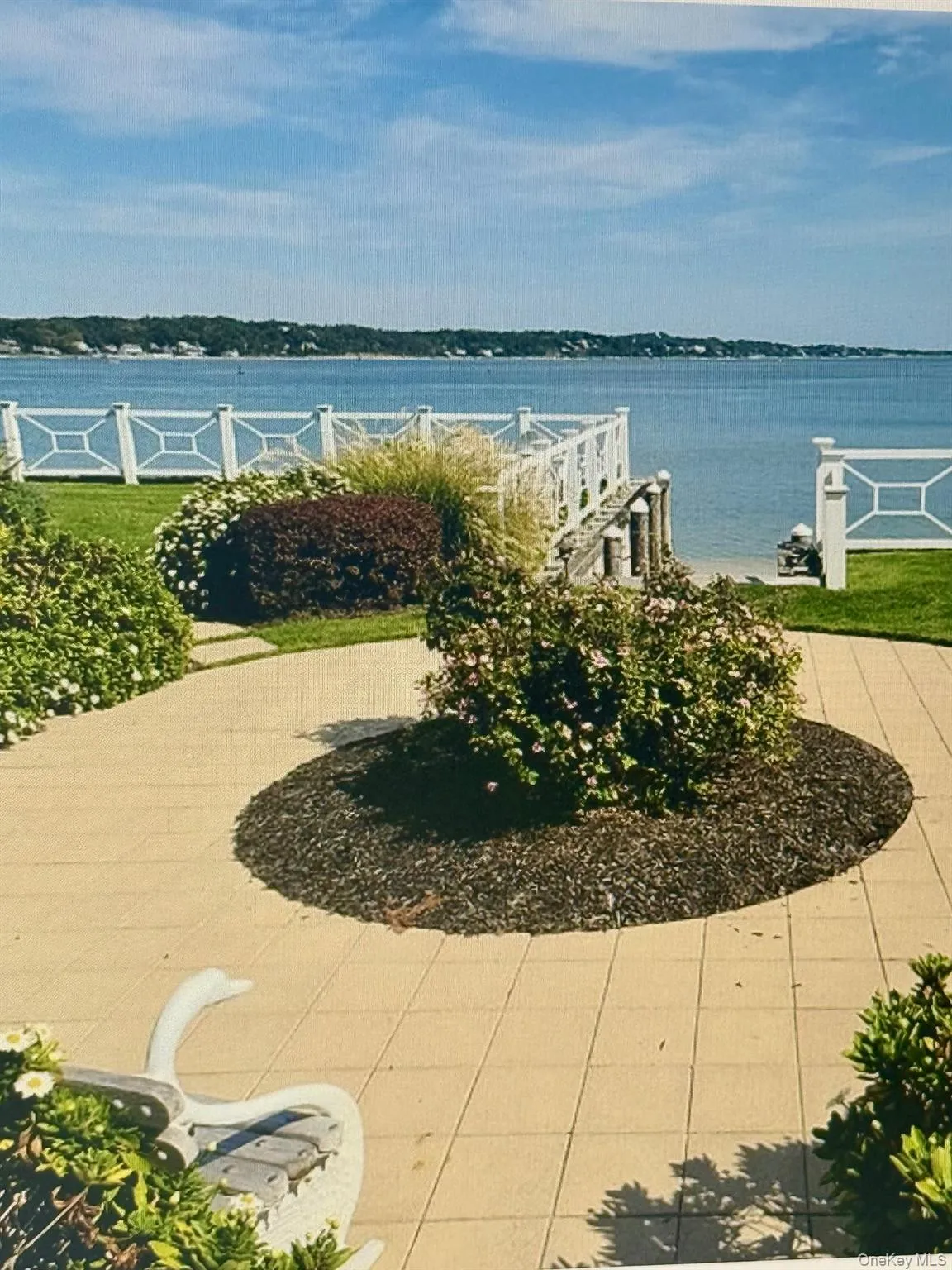 49 Canoe Place Road, Southampton, NY, 1 Bedroom Bedrooms, 4 Rooms Rooms,1 BathroomBathrooms,Residential Lease,For Rent,Canoe Place,0,979877 49 Canoe Place Road, Southampton, NY, 1 Bedroom Bedrooms, 4 Rooms Rooms,1 BathroomBathrooms,Residential Lease,For Rent,Canoe Place,0,979877