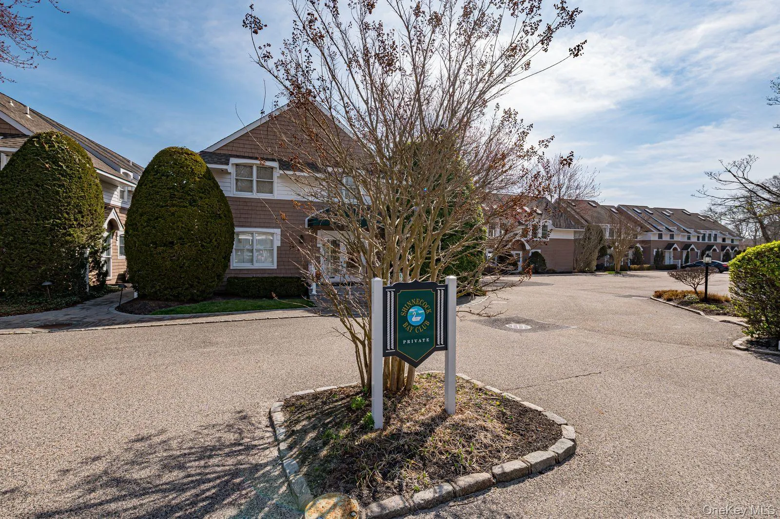 49 Canoe Place Road, Southampton, NY, 1 Bedroom Bedrooms, 4 Rooms Rooms,1 BathroomBathrooms,Residential Lease,For Rent,Canoe Place,0,979877 49 Canoe Place Road, Southampton, NY, 1 Bedroom Bedrooms, 4 Rooms Rooms,1 BathroomBathrooms,Residential Lease,For Rent,Canoe Place,0,979877