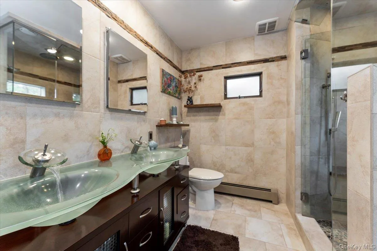 33 Lakeland Street, Islip, NY, 3 Bedrooms Bedrooms, 7 Rooms Rooms,1 BathroomBathrooms,Residential Sale,For Rent,Lakeland,0,979878 33 Lakeland Street, Islip, NY, 3 Bedrooms Bedrooms, 7 Rooms Rooms,1 BathroomBathrooms,Residential Sale,For Rent,Lakeland,0,979878